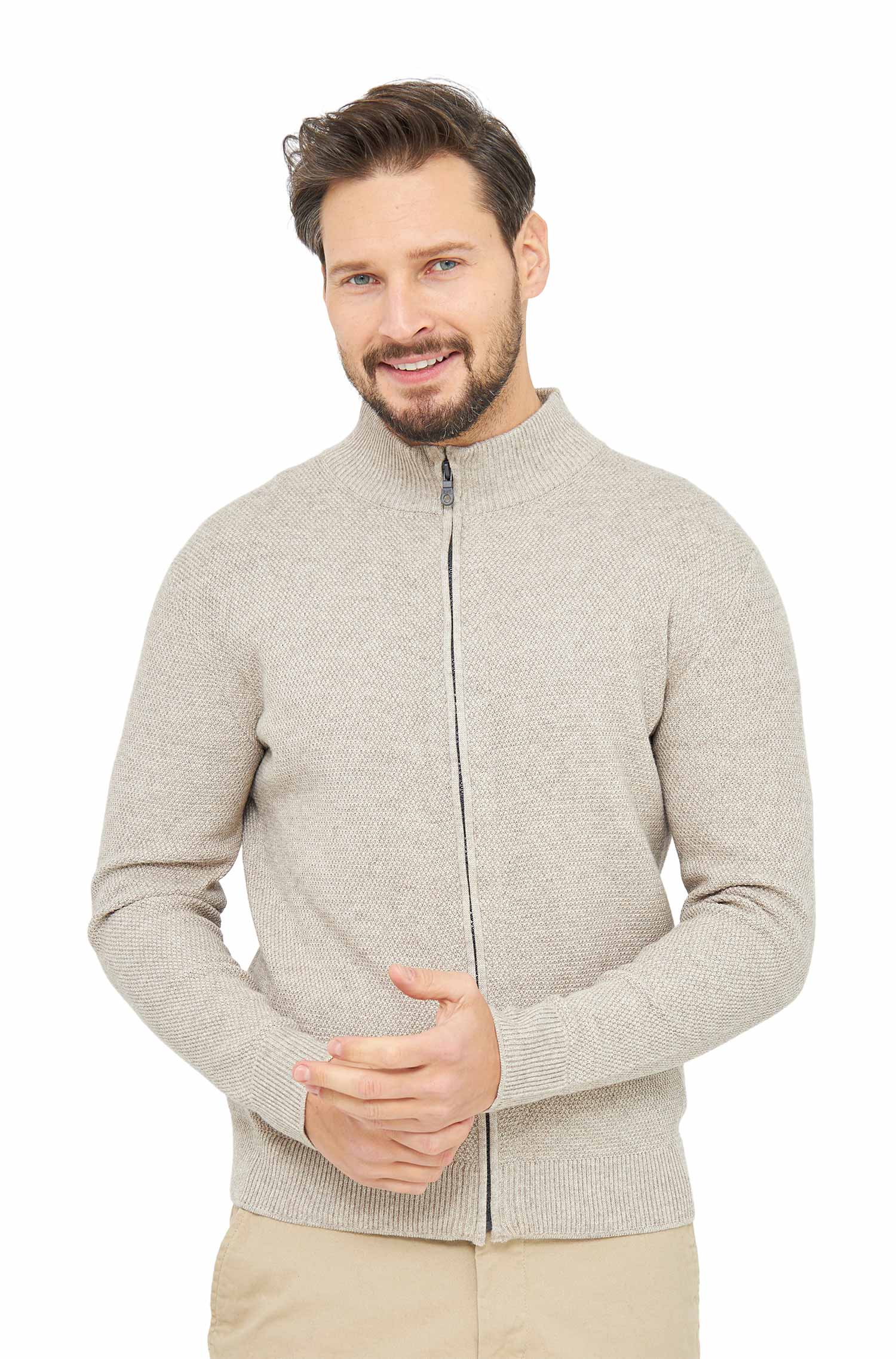 Alpaka Strickjacke Herren – klassische, sportliche & Trachten Strickjacken aus Alpakawolle, auch mit Reißverschluss.