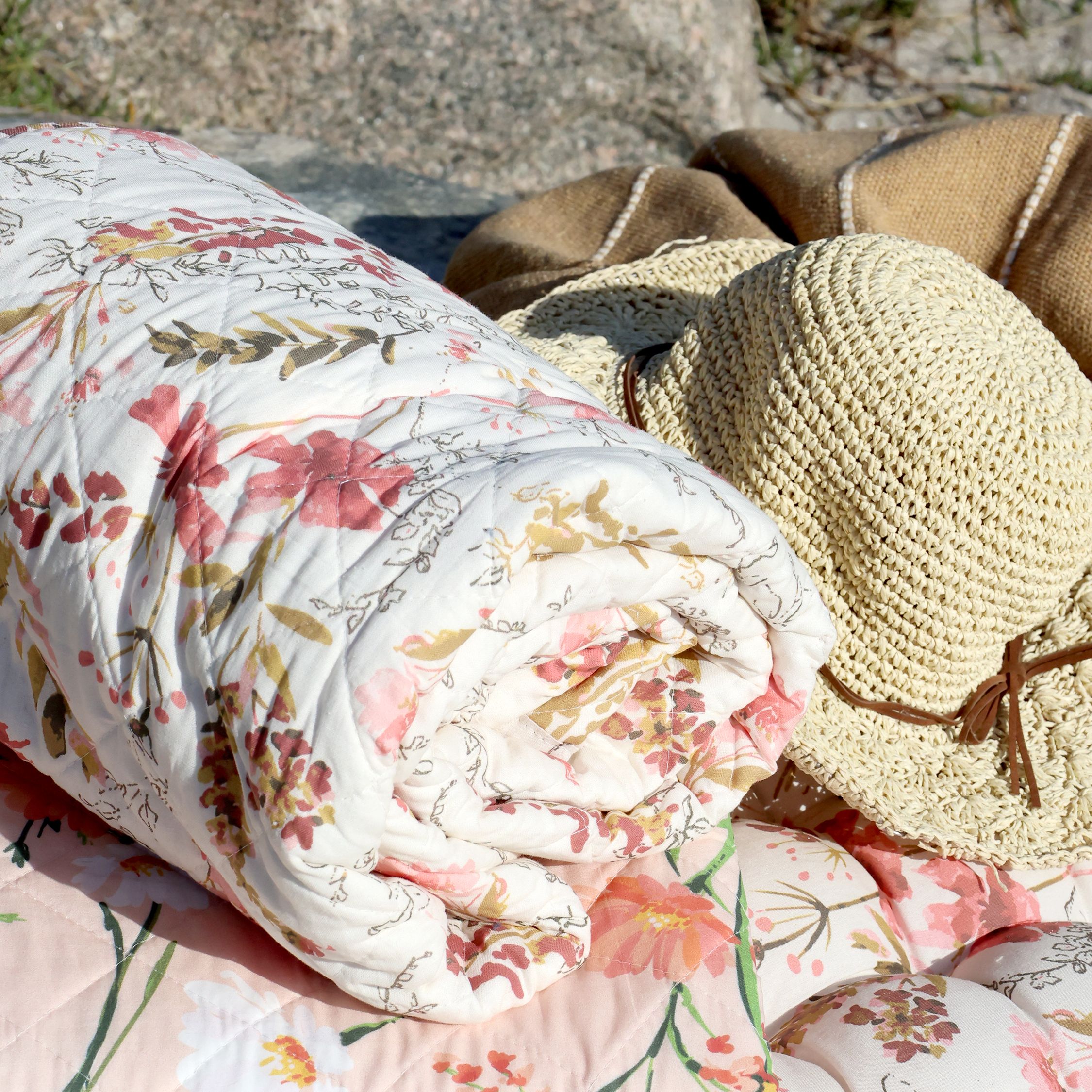 Baumwoll-Quilt mit Wildblumen, 130x180 cm, creme