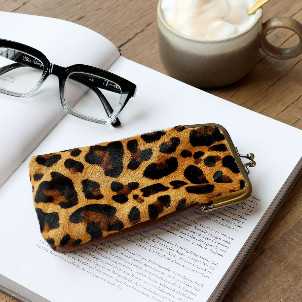 Handtasche aus Leder mit Leopardenmuster, 18 cm lang