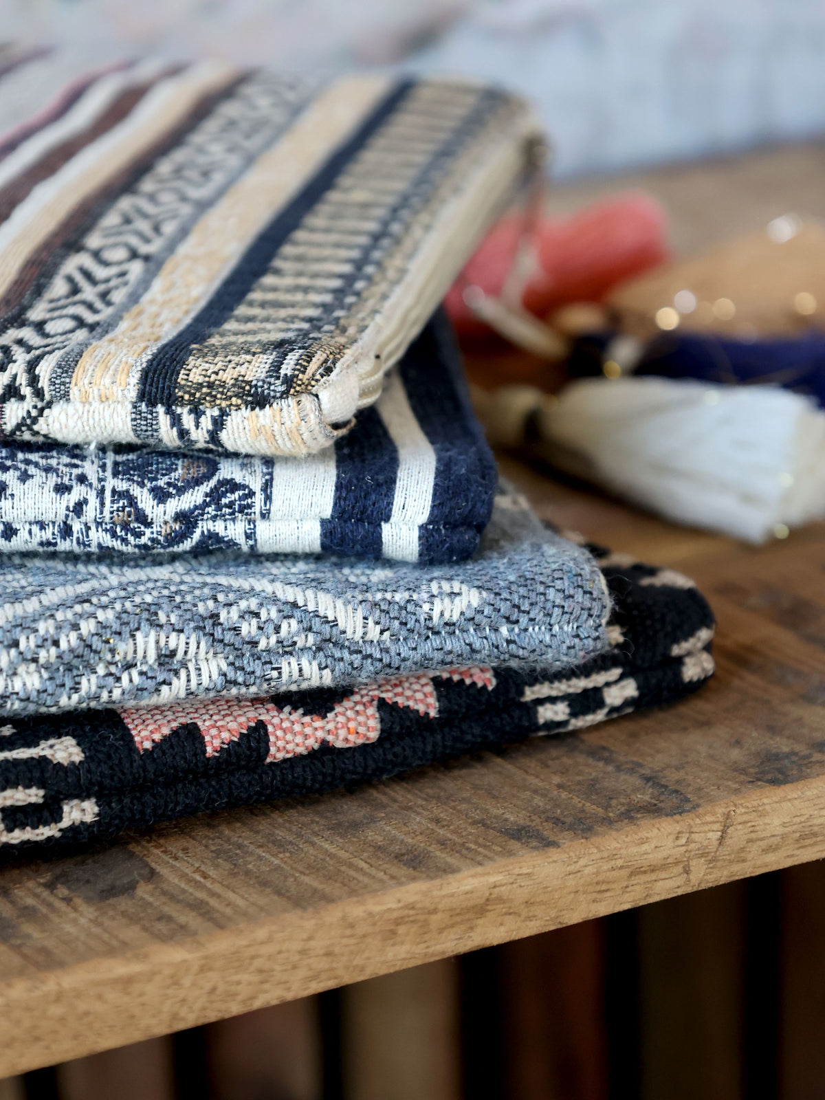 Clutch Tasche Jacquardgewebt Opal 19 cm hoch 26 cm lang