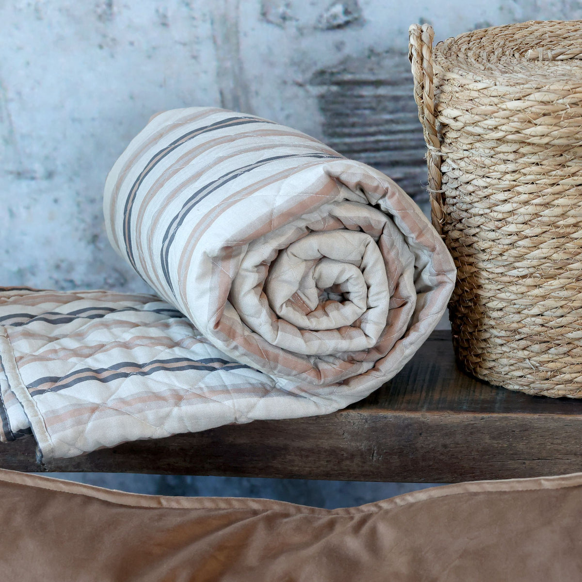 Aix Quilt mit Streifen in Cognac und Latte, 180x130 cm