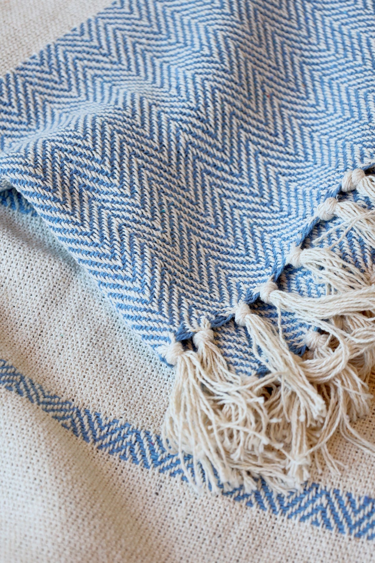 Aix Plaid Decke in Sky Blue, 150x130 cm