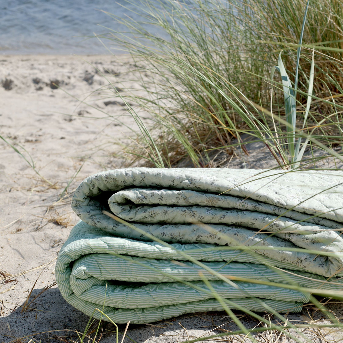 Baumwoll-Quilt mit Blumen, 130x180 cm, creme