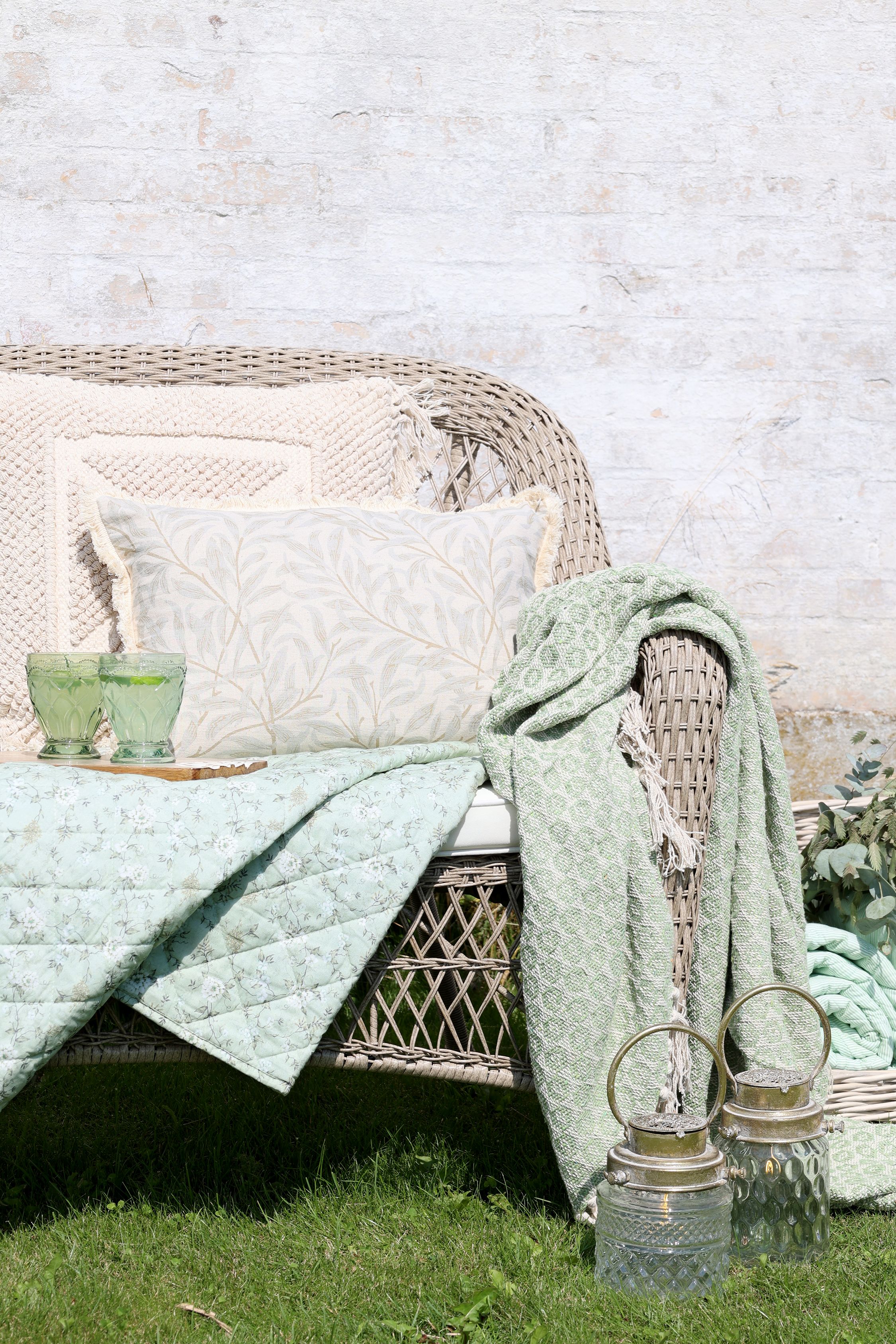 Baumwoll-Quilt mit Blumen, 130x180 cm, creme