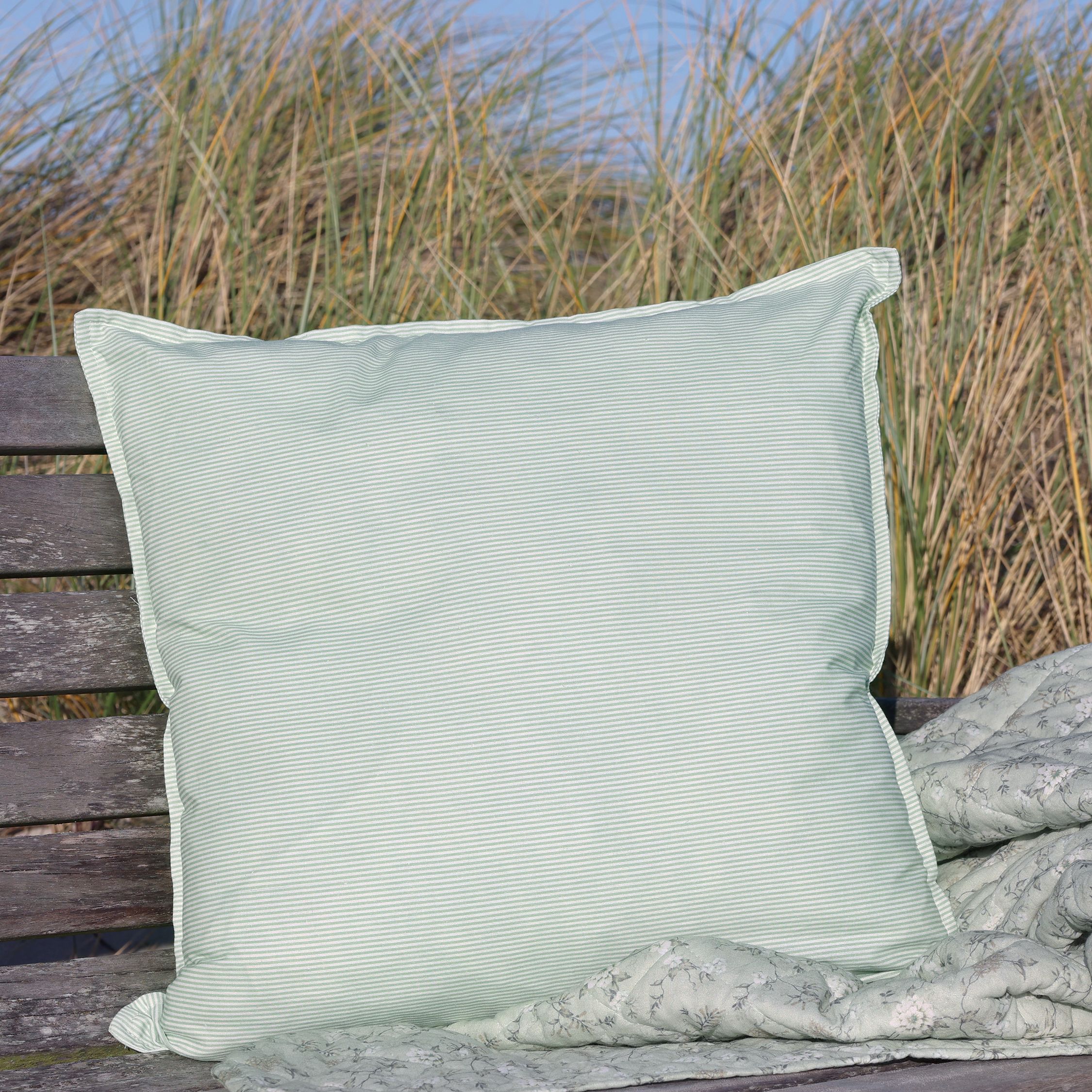 Kissenbezug 50x50 cm mit maritimem Streifenmuster