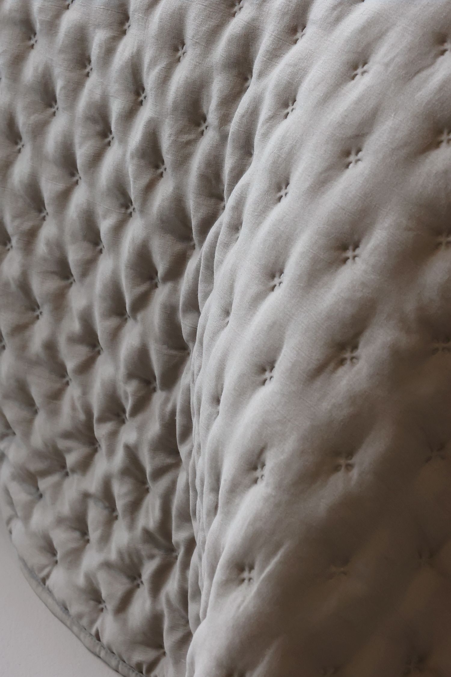 Quilt Bettdecke Aix Soft in Latte, 260x240 cm