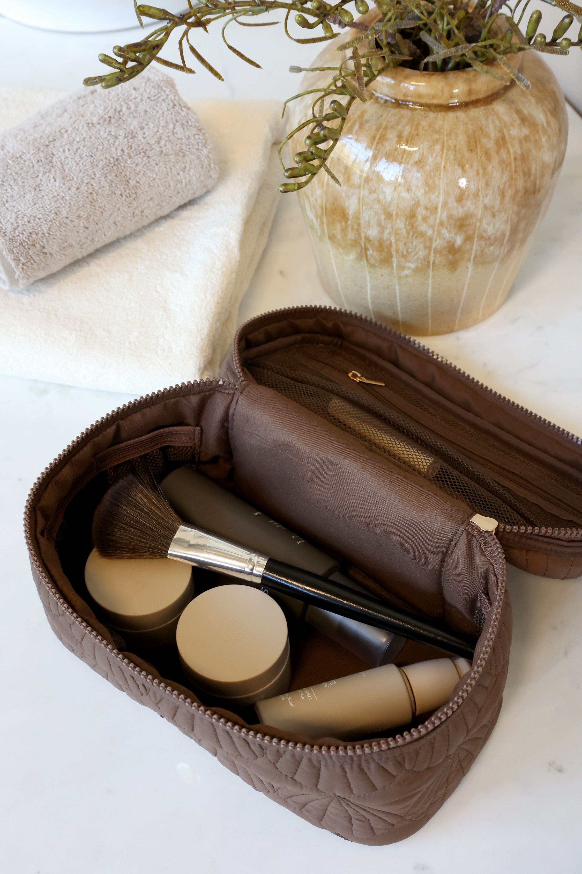 Kulturtasche mit Muschelmuster, coffee, 24 cm