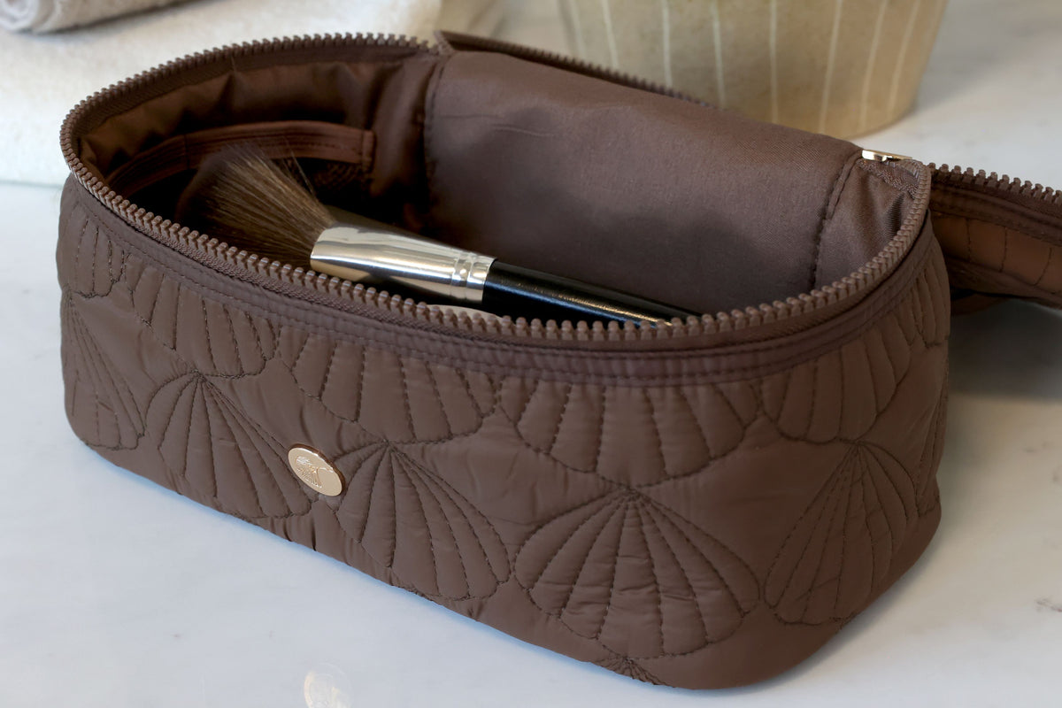 Kulturtasche mit Muschelmuster, coffee, 24 cm