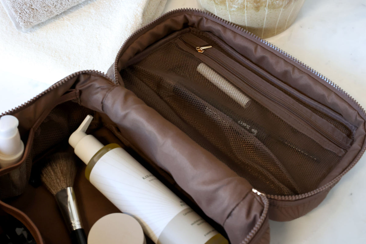Kulturtasche mit Muschelmuster, coffee, 27 cm lang