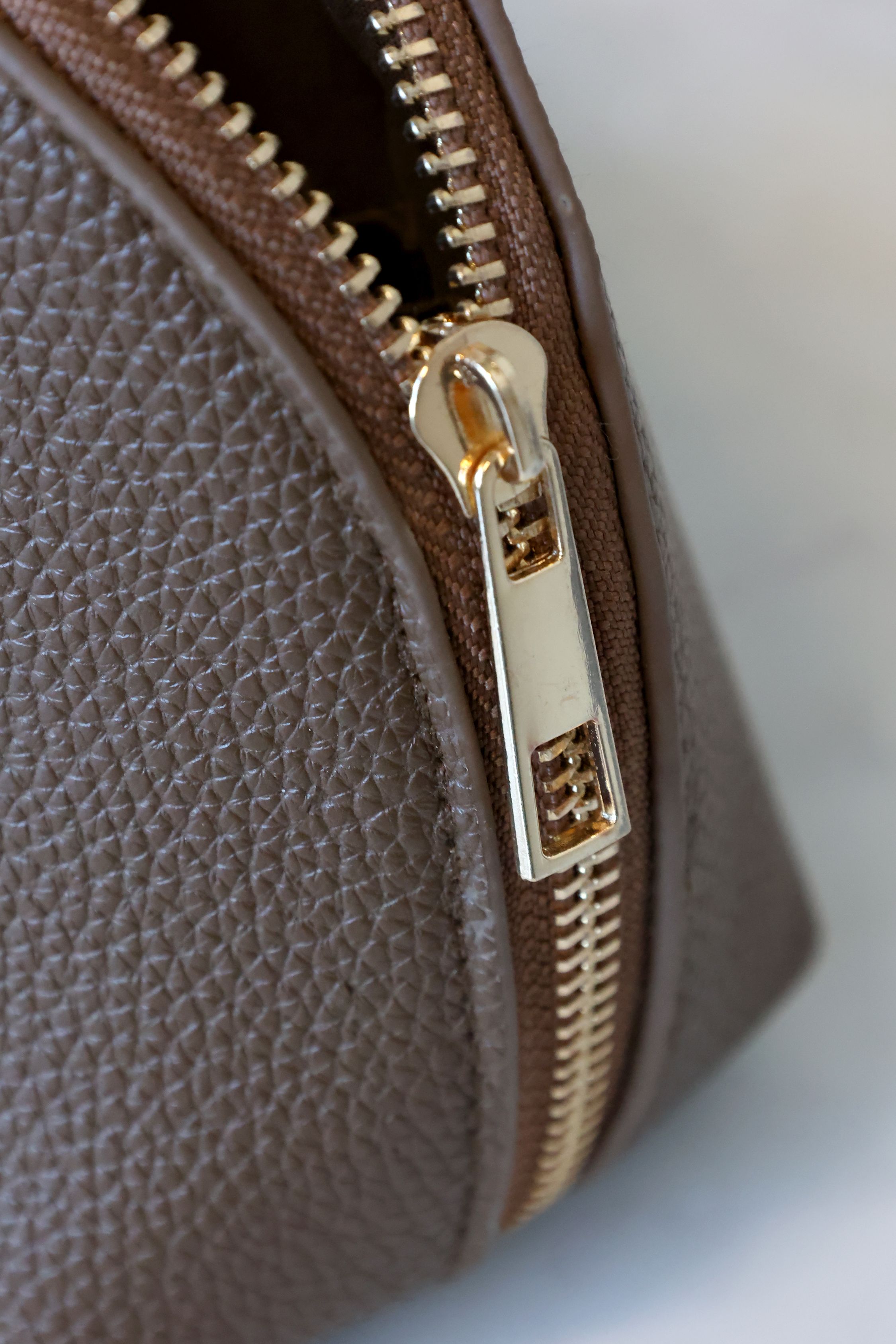 Kulturtasche coffee aus PU und Baumwolle, 20,5 cm lang