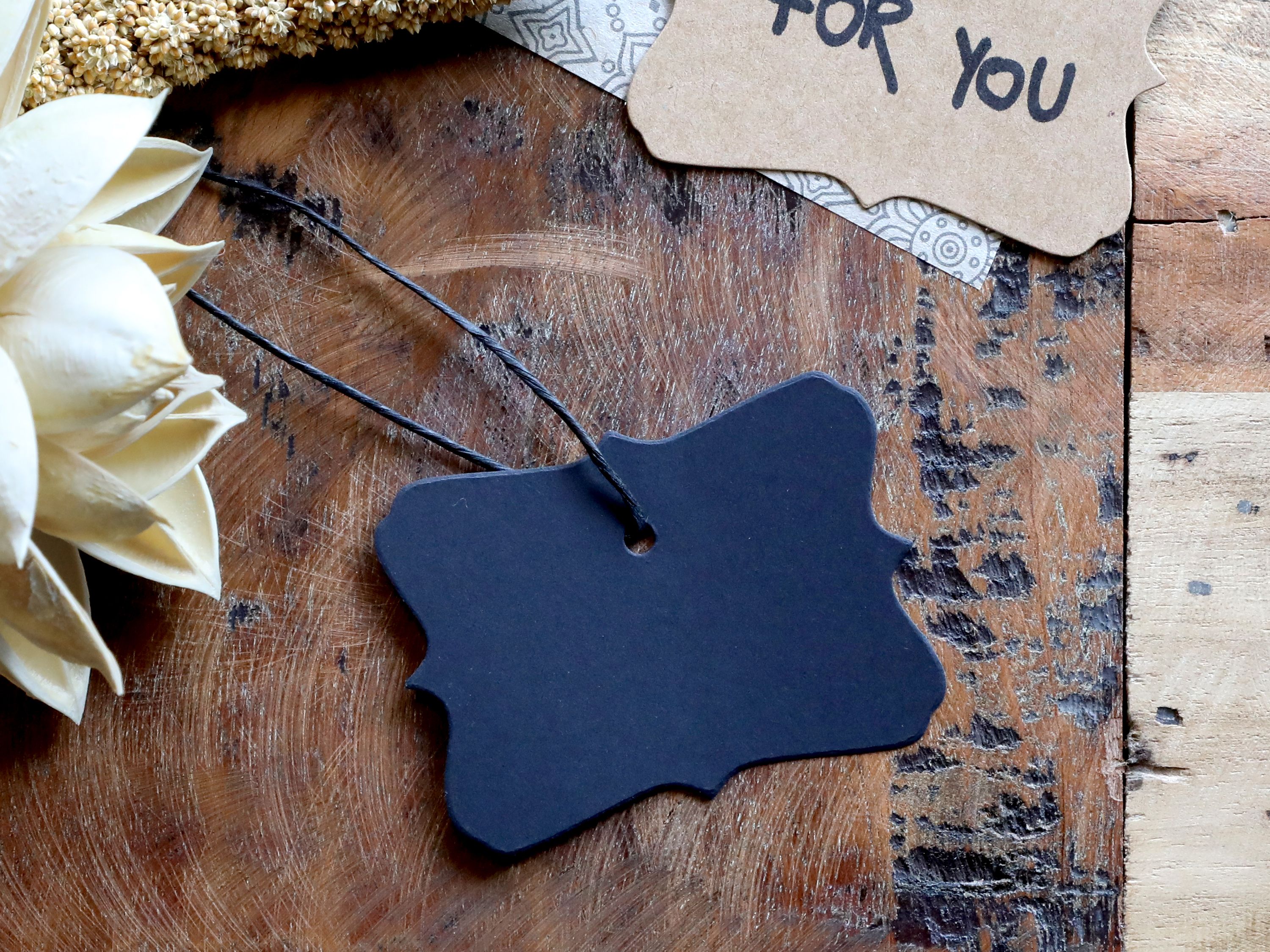 Geschenk-Tag mit gewellter Kante, 1000 Stück, schwarz