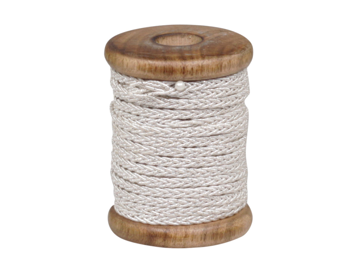 Ribbon braided w. silver L5 m on wooden spool cream