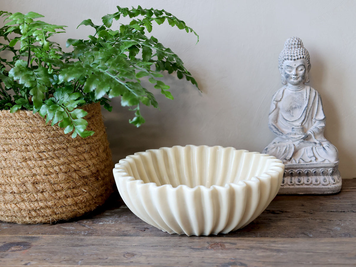 Buddha Figur aus Zement in Französisch Grau, 21 cm hoch