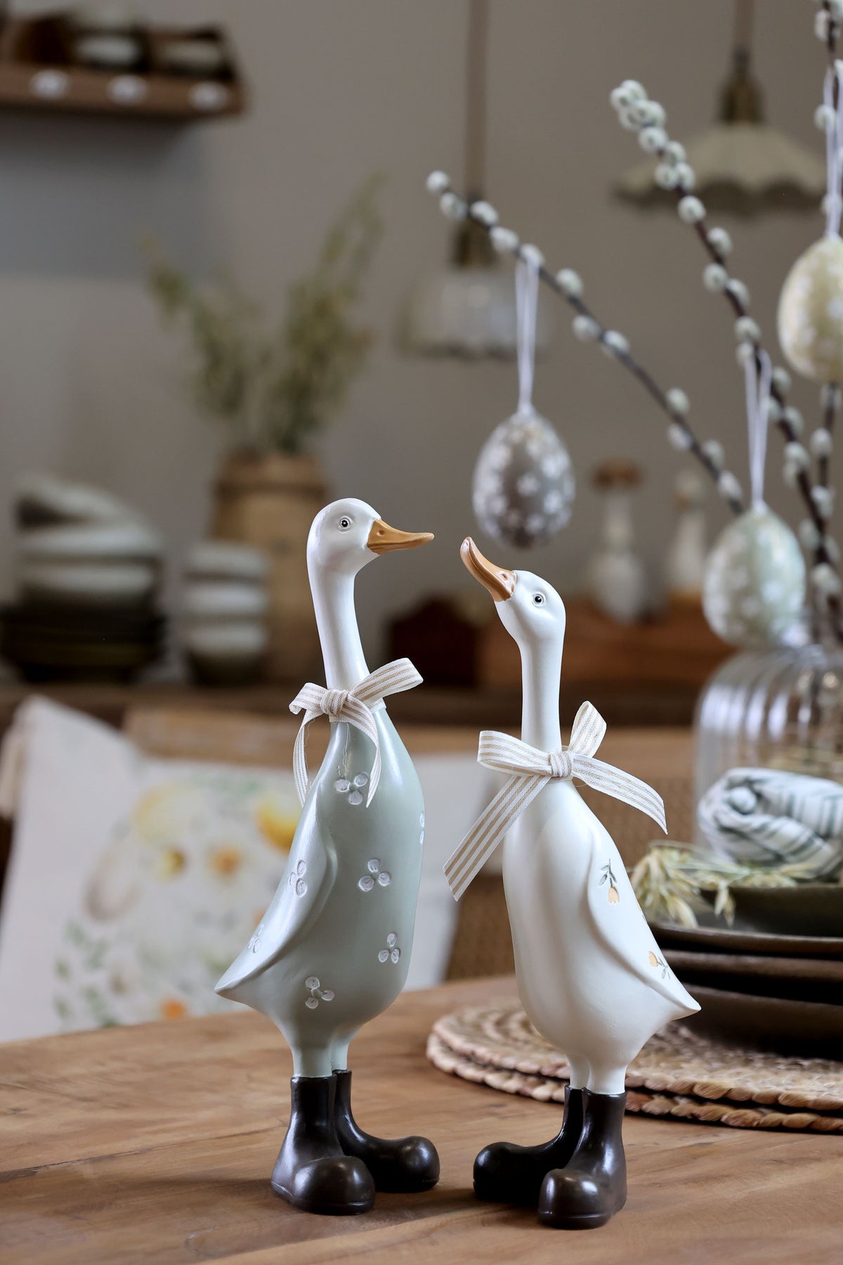 Gänsefiguren mit Schleifen Set von 2, opal und creme