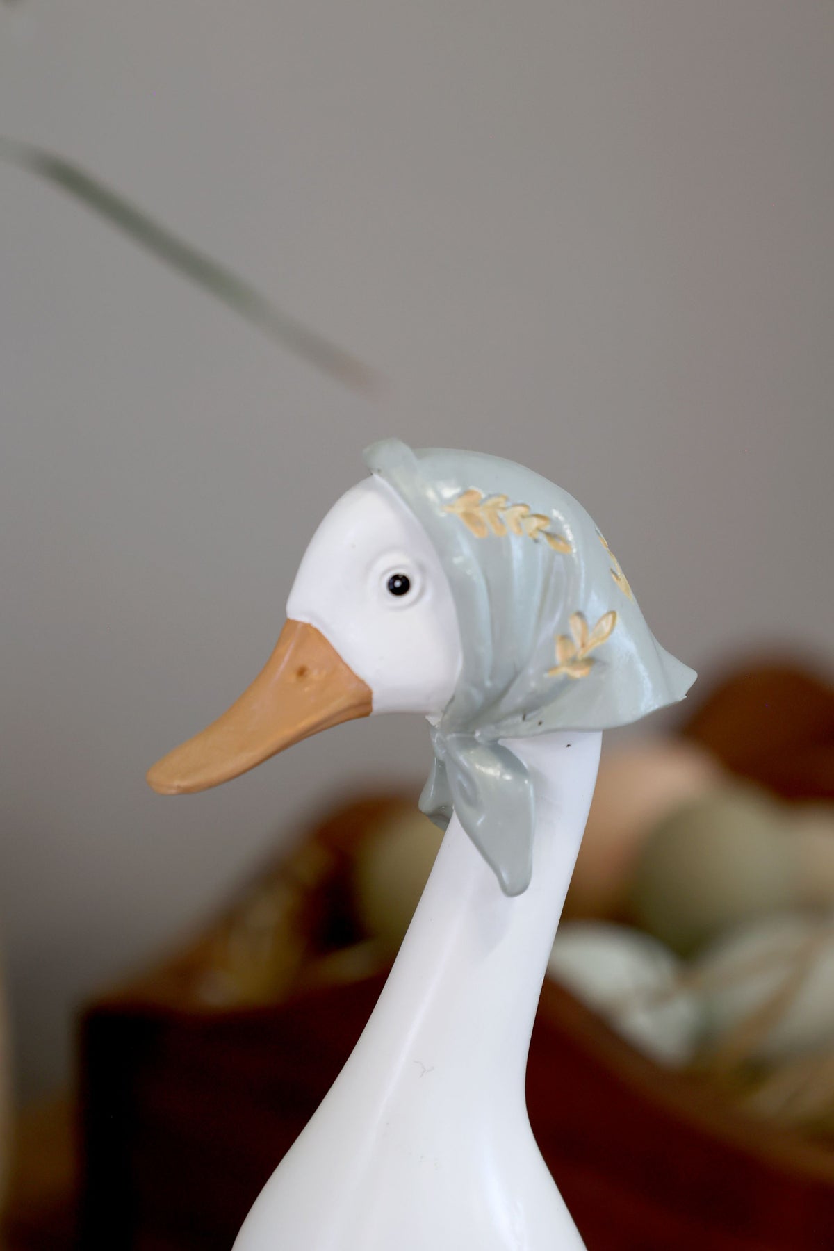 Gänsefiguren mit Schal und Hut – 2er Set, Polyresin, weiß