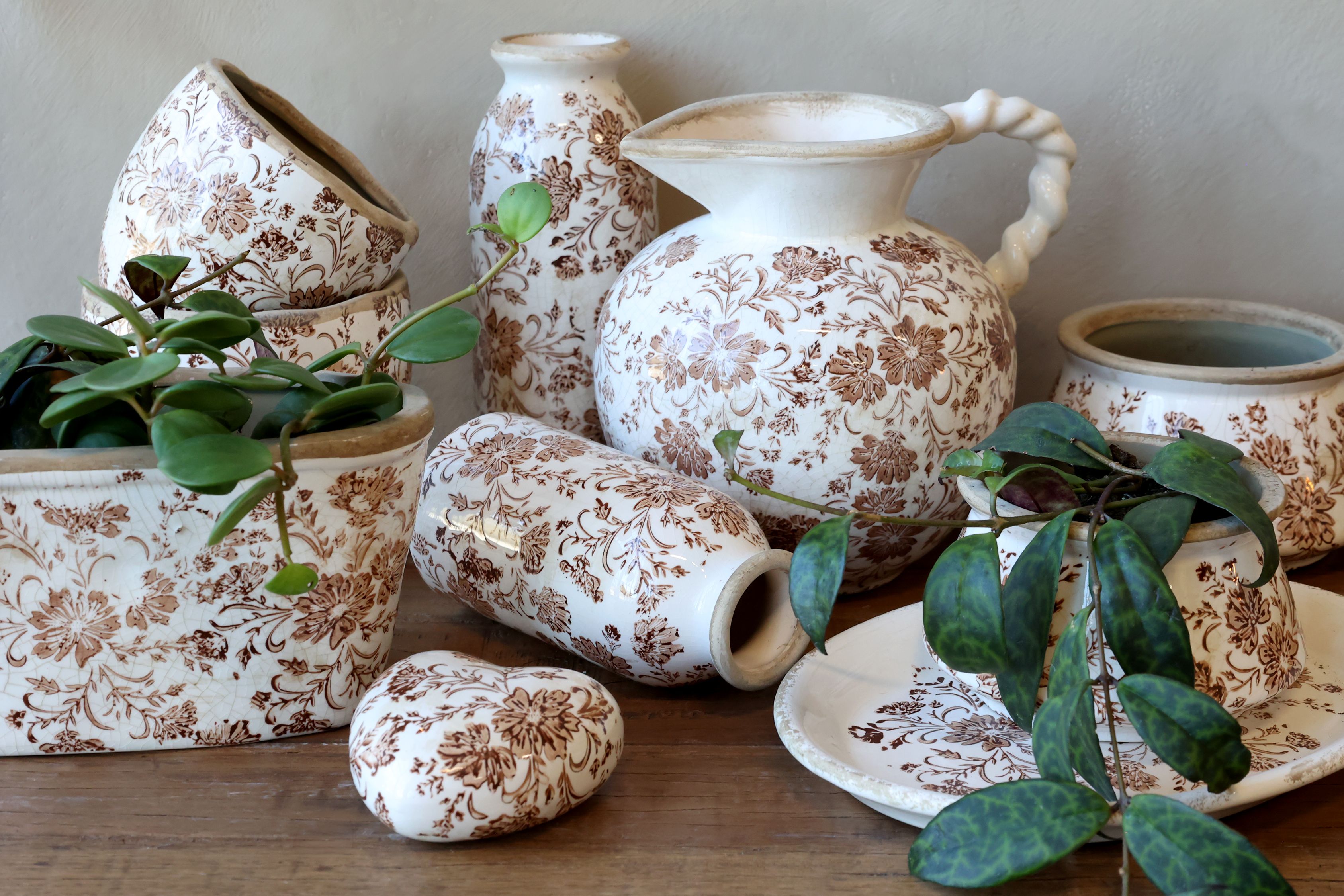 Herz-Deko aus Keramik mit Blumenmotiv, Mokka, 8,5 cm