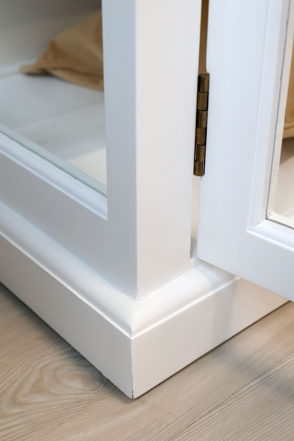 Vitrinenschrank Marseille mit 4 Türen, weiß, 196 cm hoch