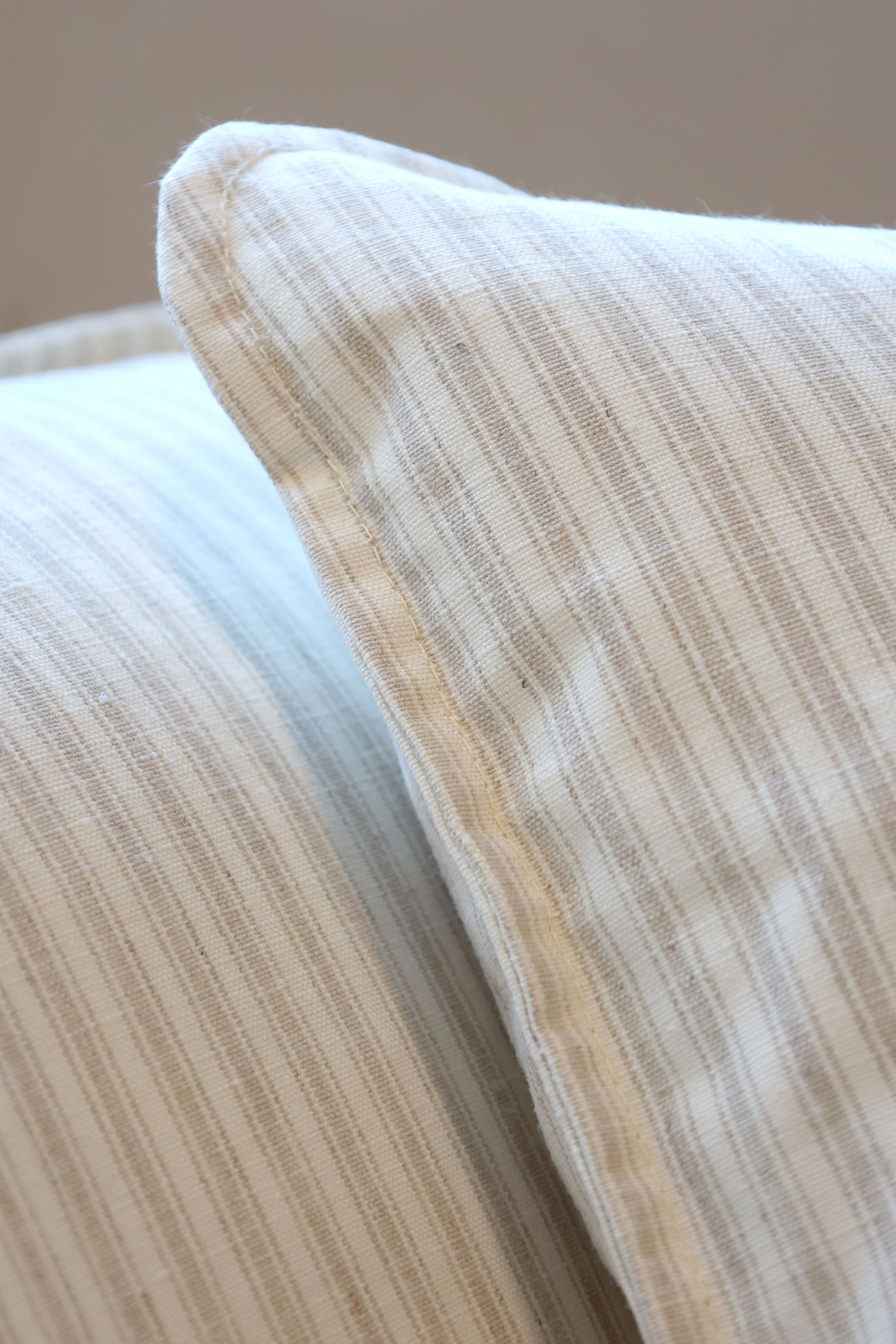 Malo Stuhl mit 3 Kissen aus Leinen, creme