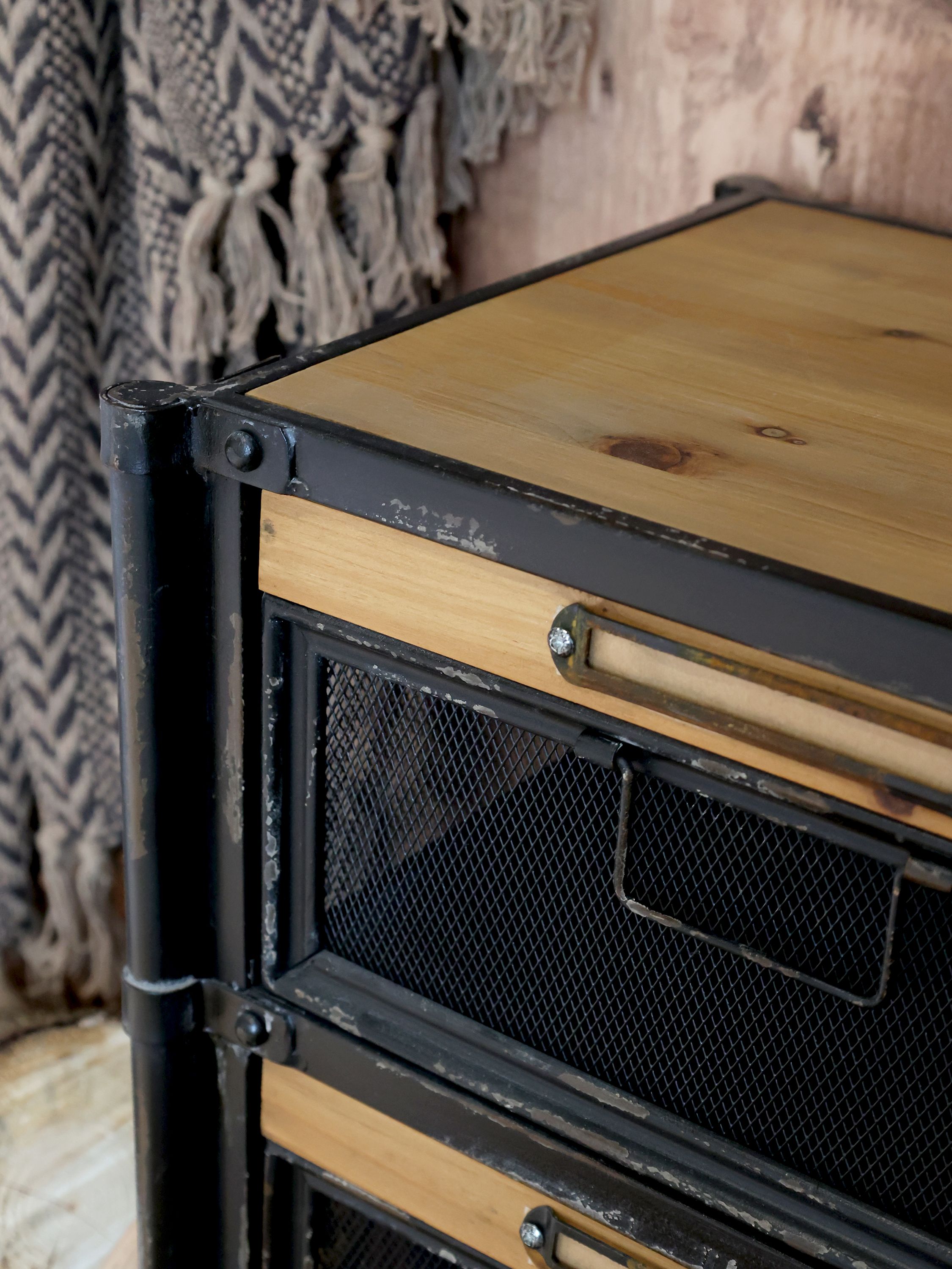 Kommode aus Eisen und Tannenholz in Antique Schwarz