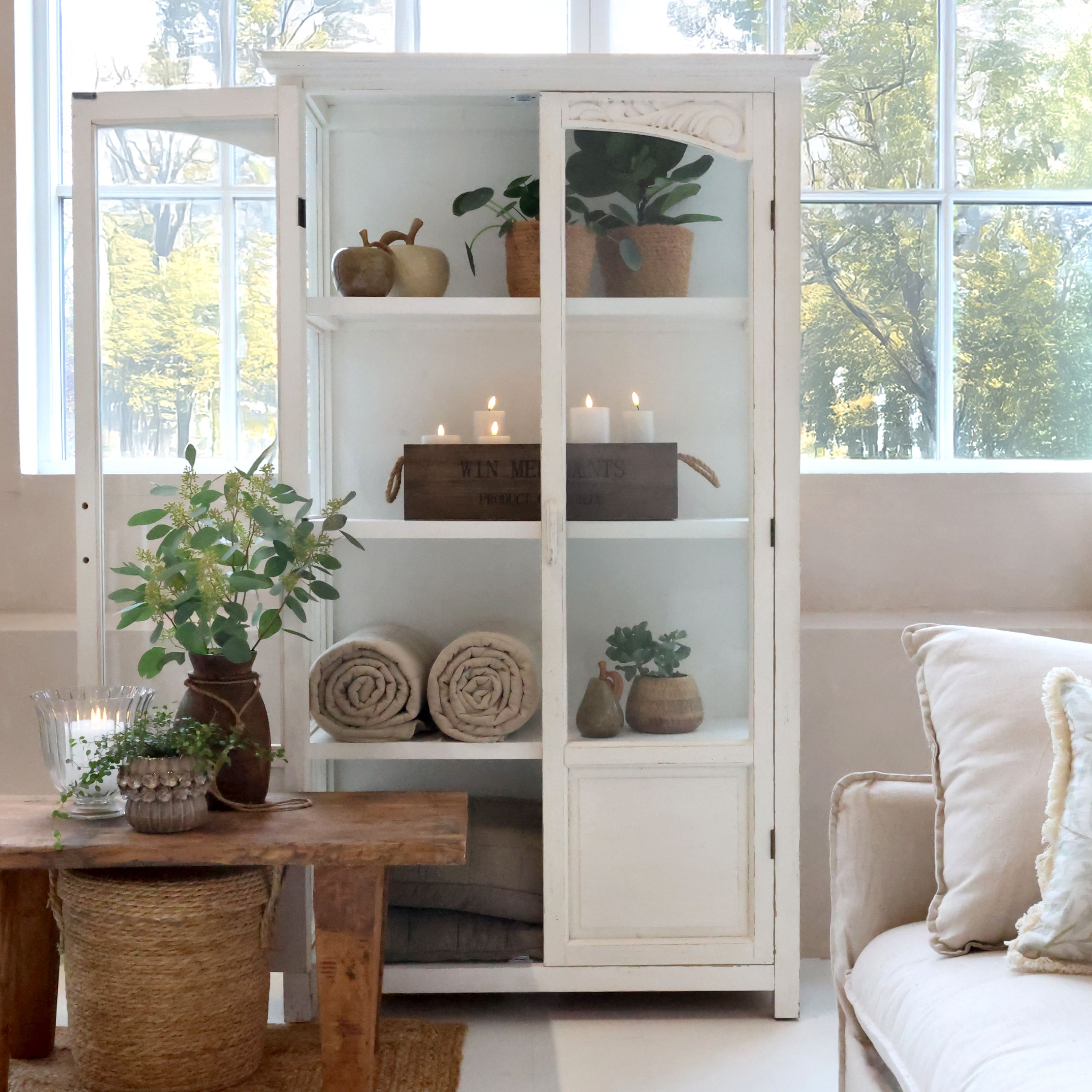 Vitrinenschrank mit Glastüren, 170 cm hoch, antique creme