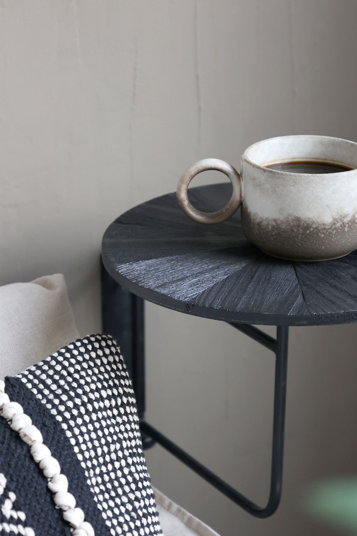 Wandtisch aus Eisen und Tannenholz, kohle, 40,5 cm