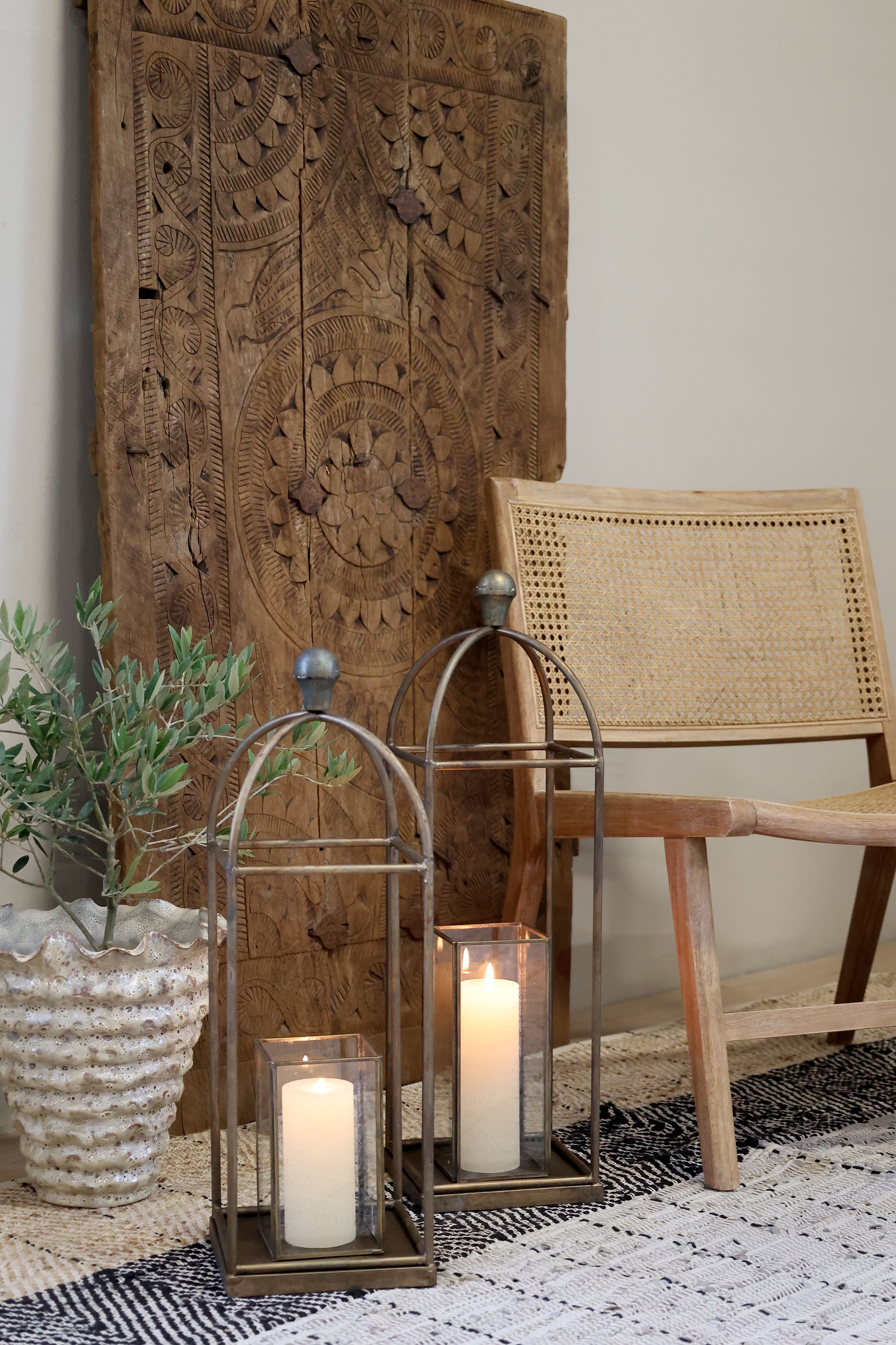 Loungestuhl mit Geflechtsitz und Rückenlehne, natur