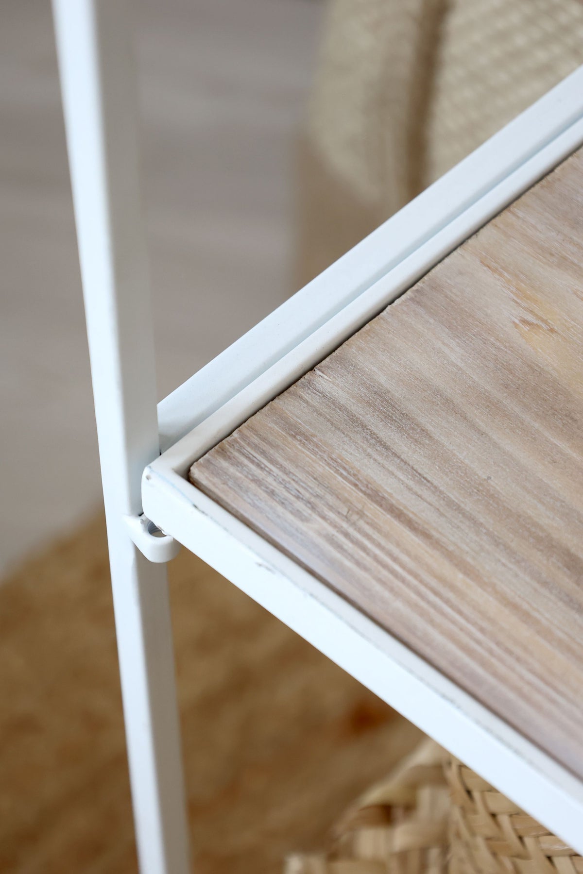Regal aus Holz mit 3 Ablagen in Antikweiß, 120 cm hoch