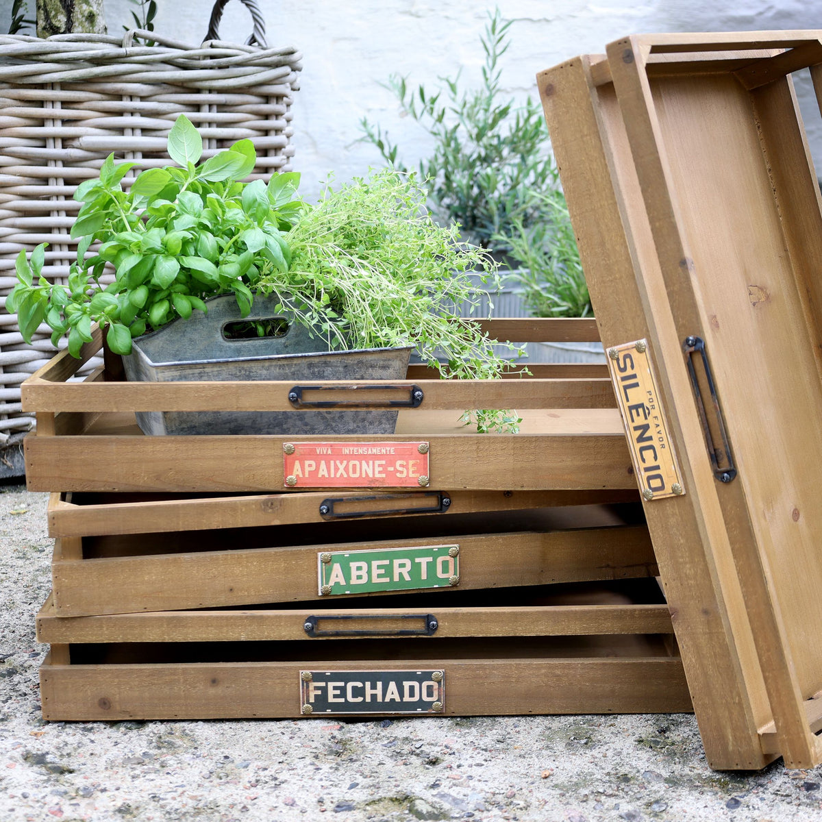 Tablett aus Holz und Eisen, 60 cm lang, natur – Deko Tablett