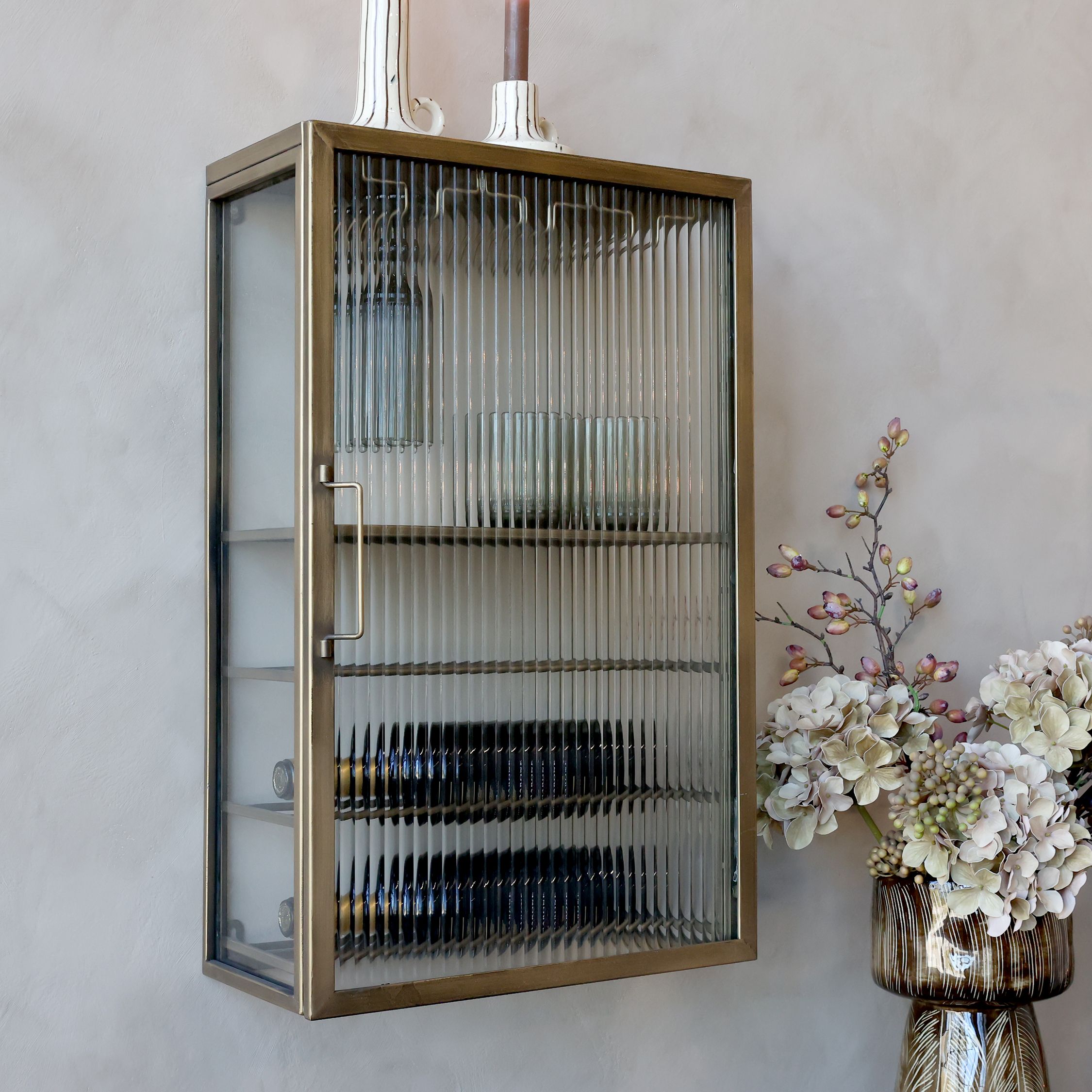 Barschrank mit Halter aus Glas und Eisen, Antik-Messing
