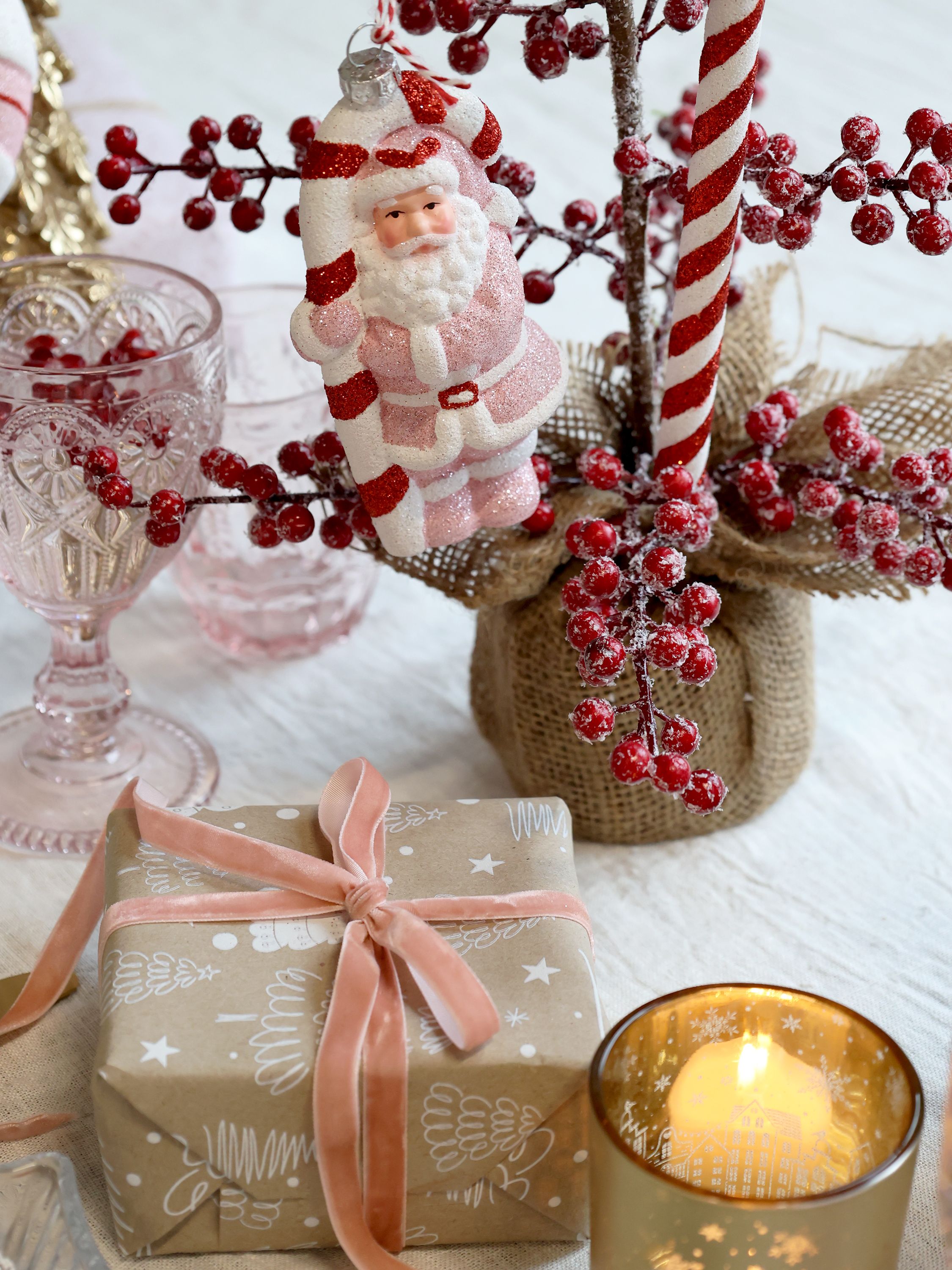 Weihnachtsmann-Deko pink lady, 12,5 cm