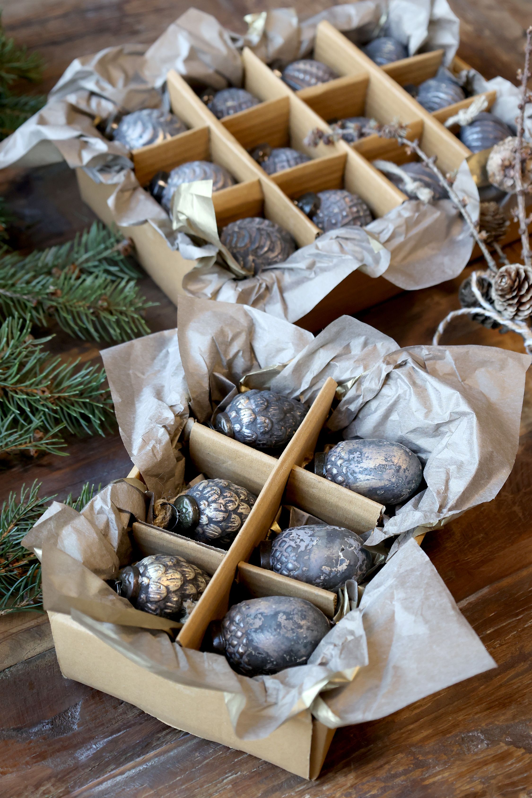 Weihnachtskugeln Set aus Glas und Messing, antique mokka