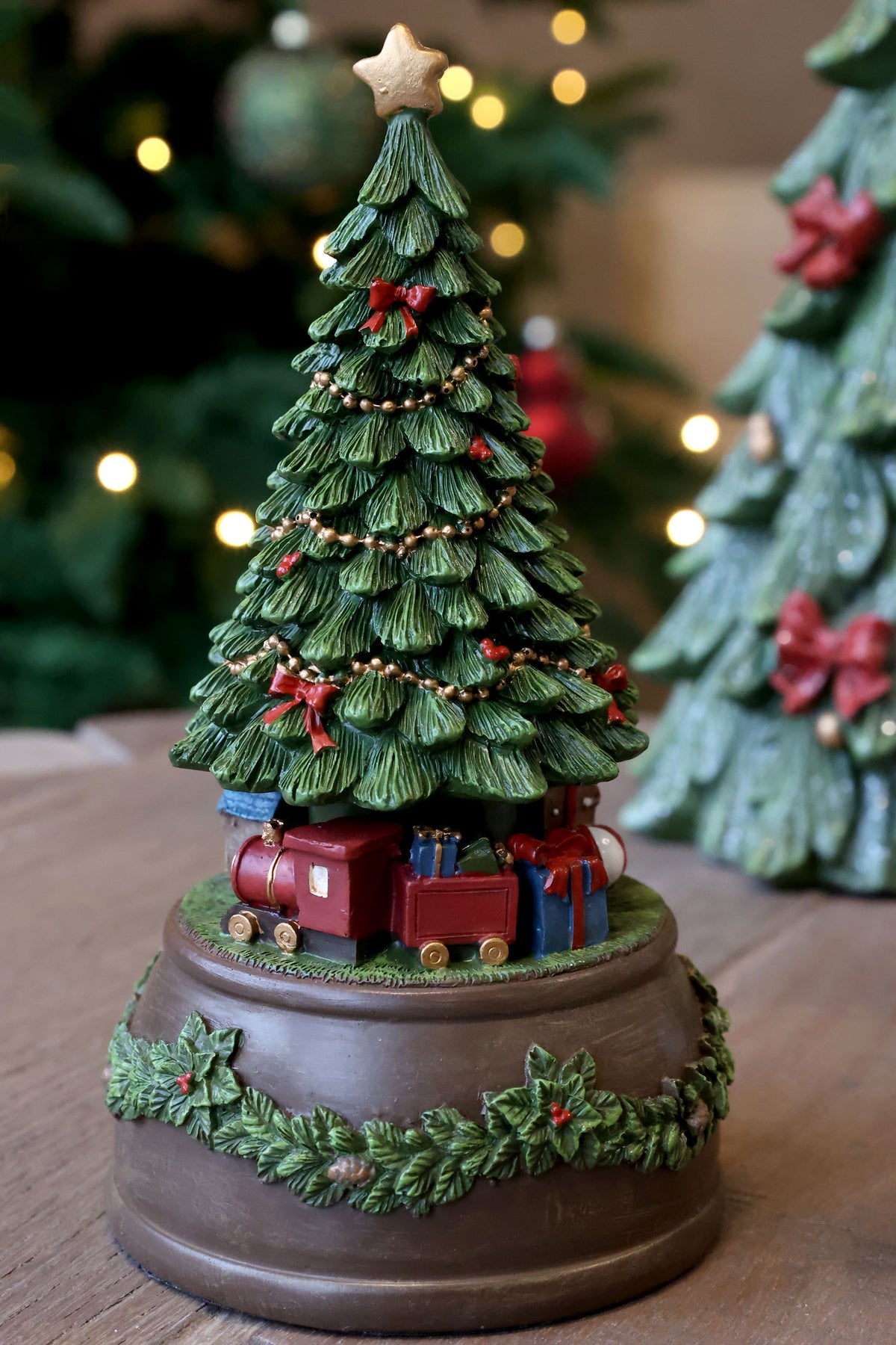 Noël Spieluhr mit Weihnachtsbaum, 19 cm hoch, mokka