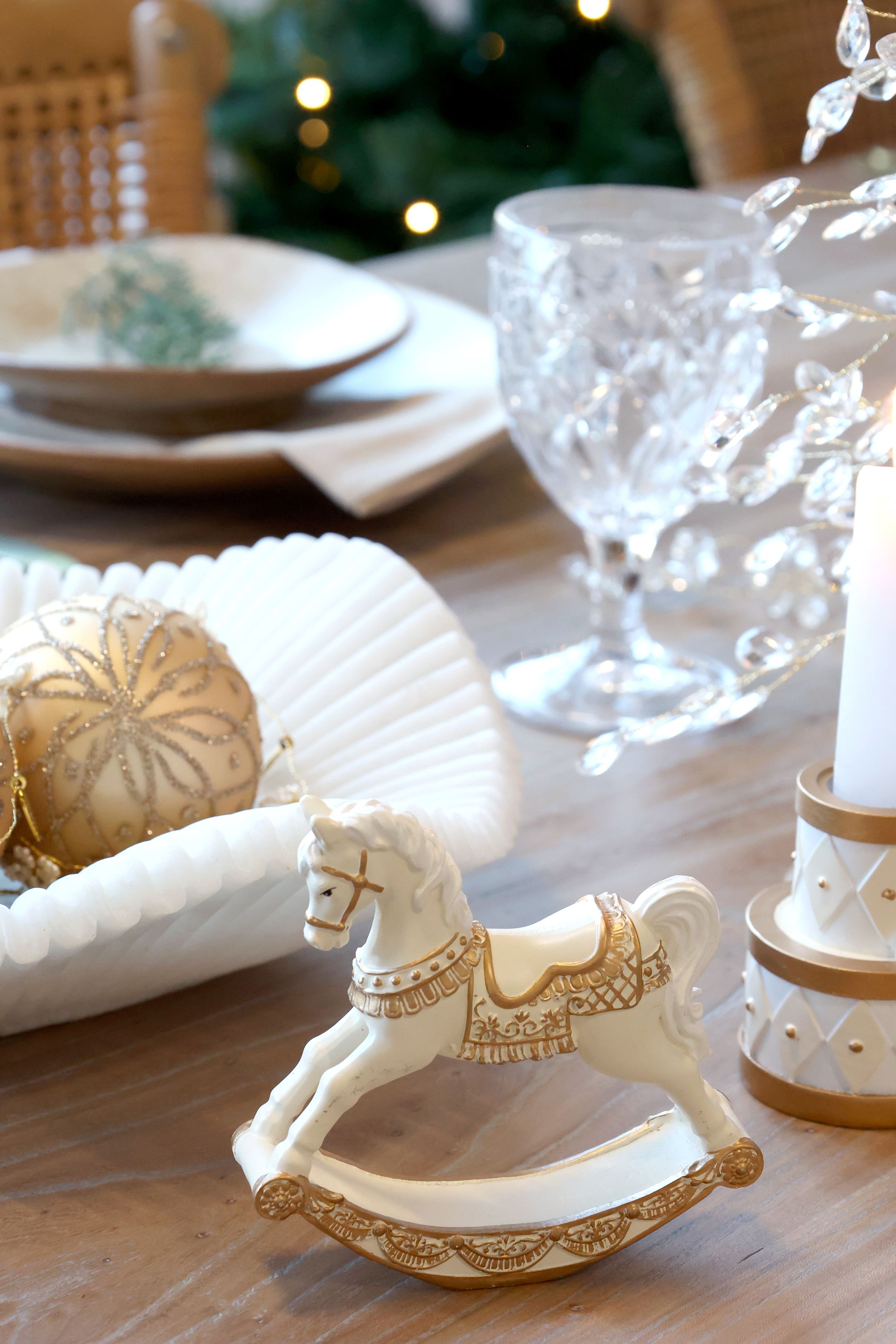 Noël Schaukelpferd aus Polyresin, antique creme, 11,5 cm