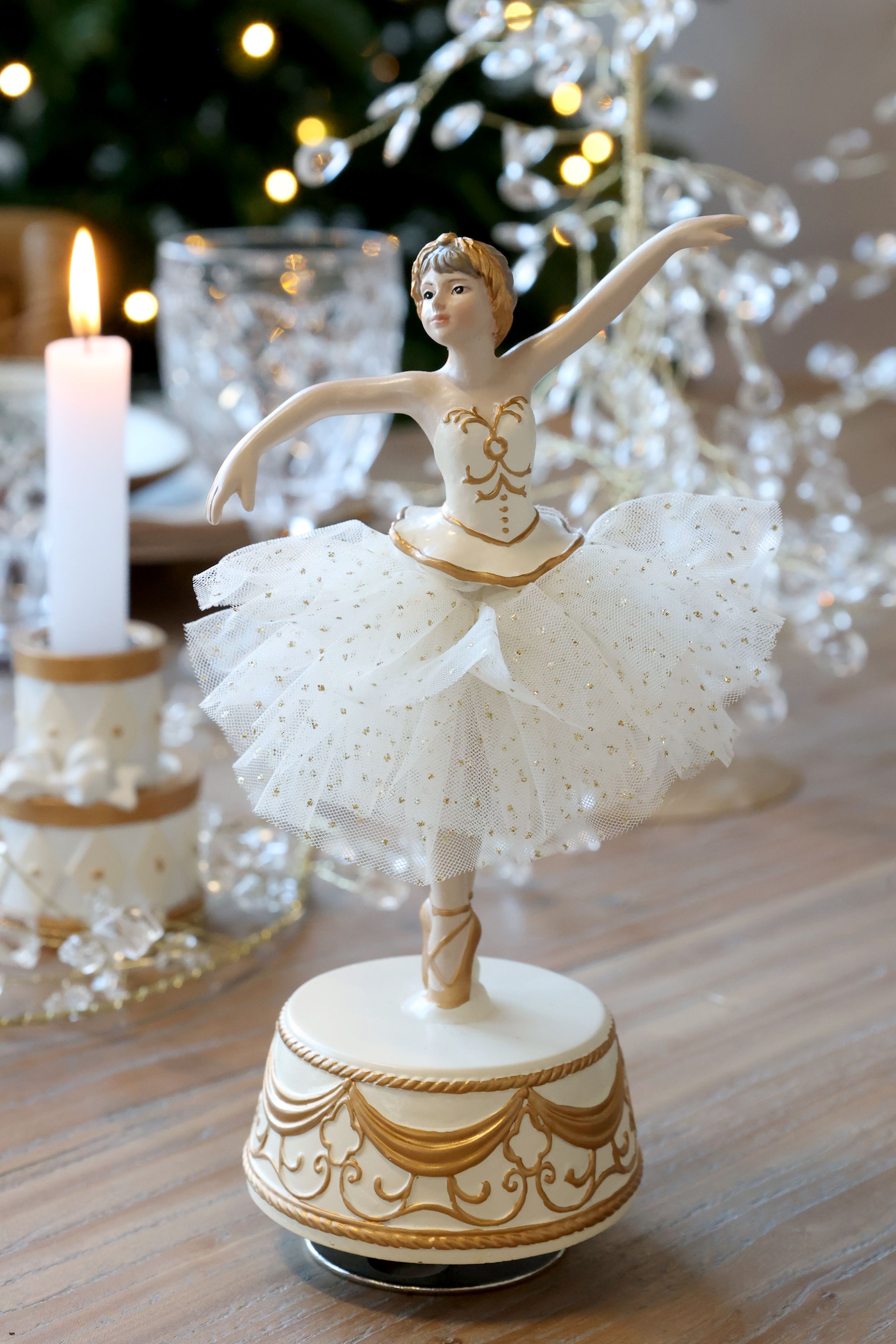 Noël Spieluhr Ballerina mit Tüllrock, antique creme