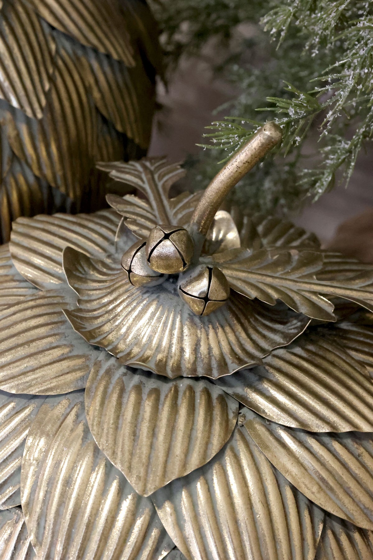 Adventskranz mit Zapfen aus Eisen, antik messing, 37 cm