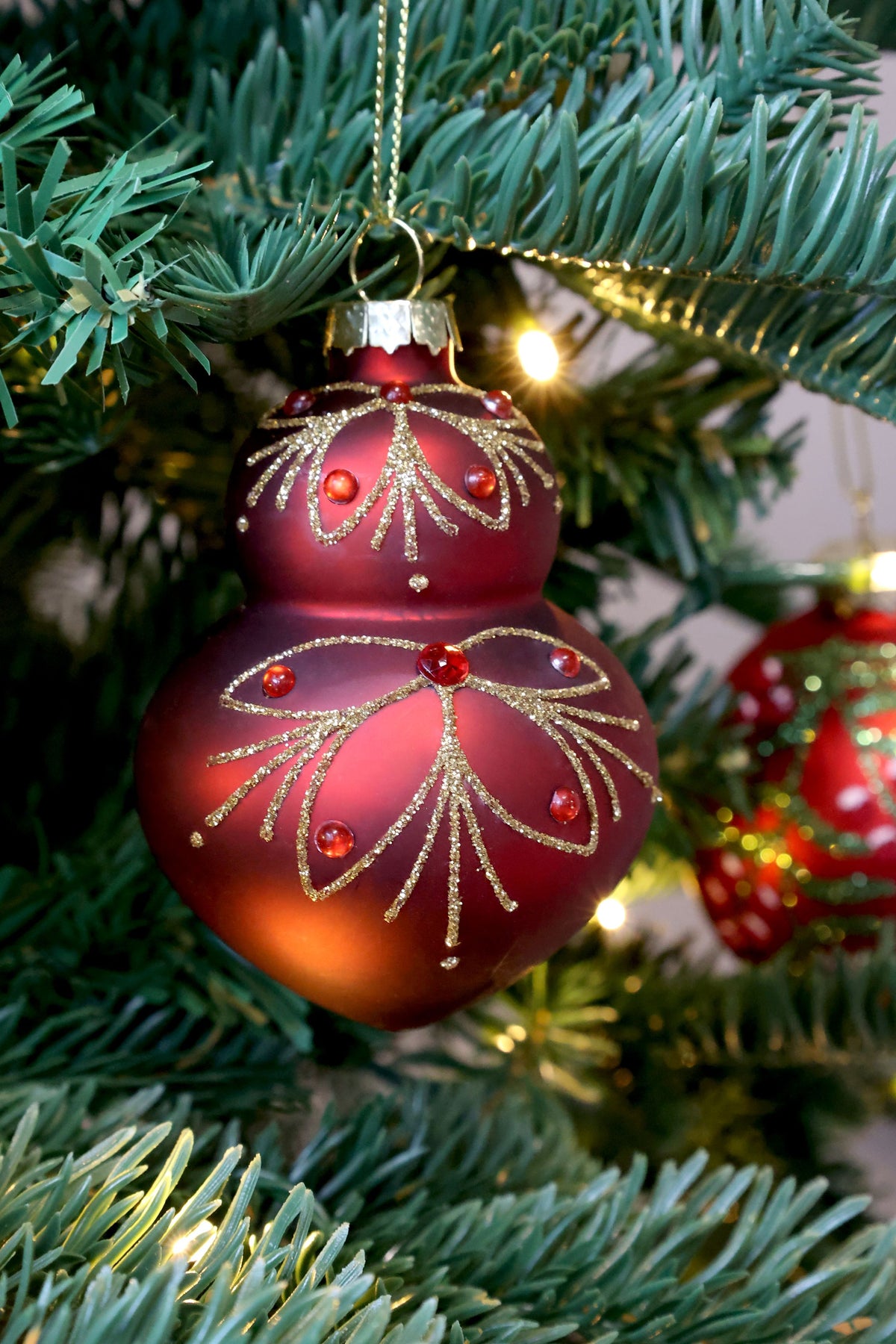 Weihnachtskugel aus Glas mit Muster, 7 cm, Kirschrot