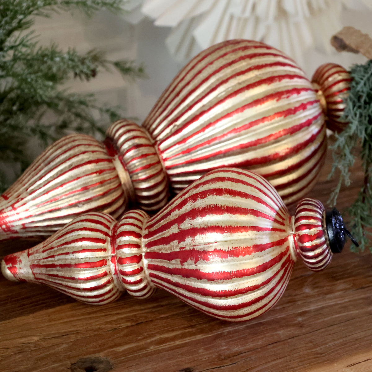 Ornament aus Glas und Eisen in Cherry und Champagner
