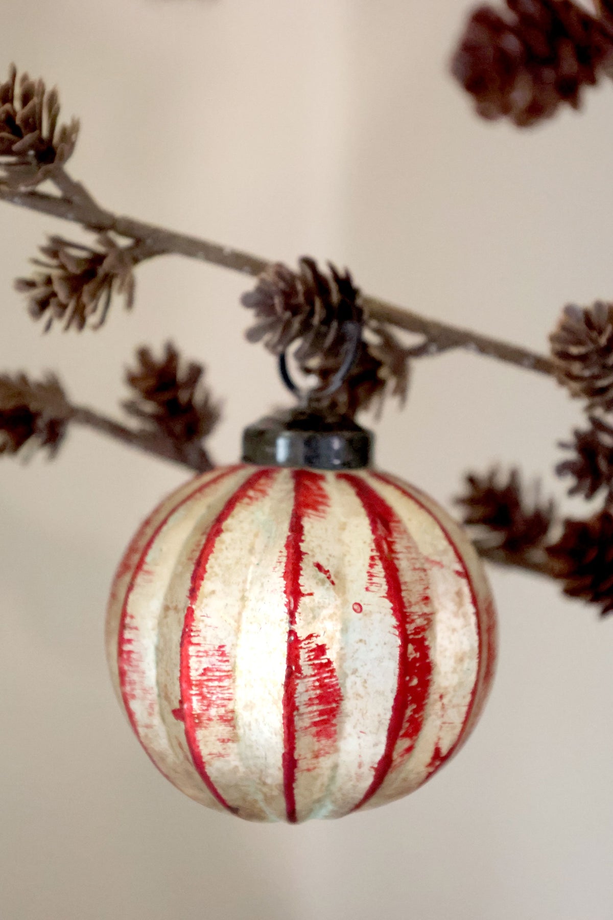 Weihnachtskugeln Set aus Glas und Eisen, 3 Stück, cherry