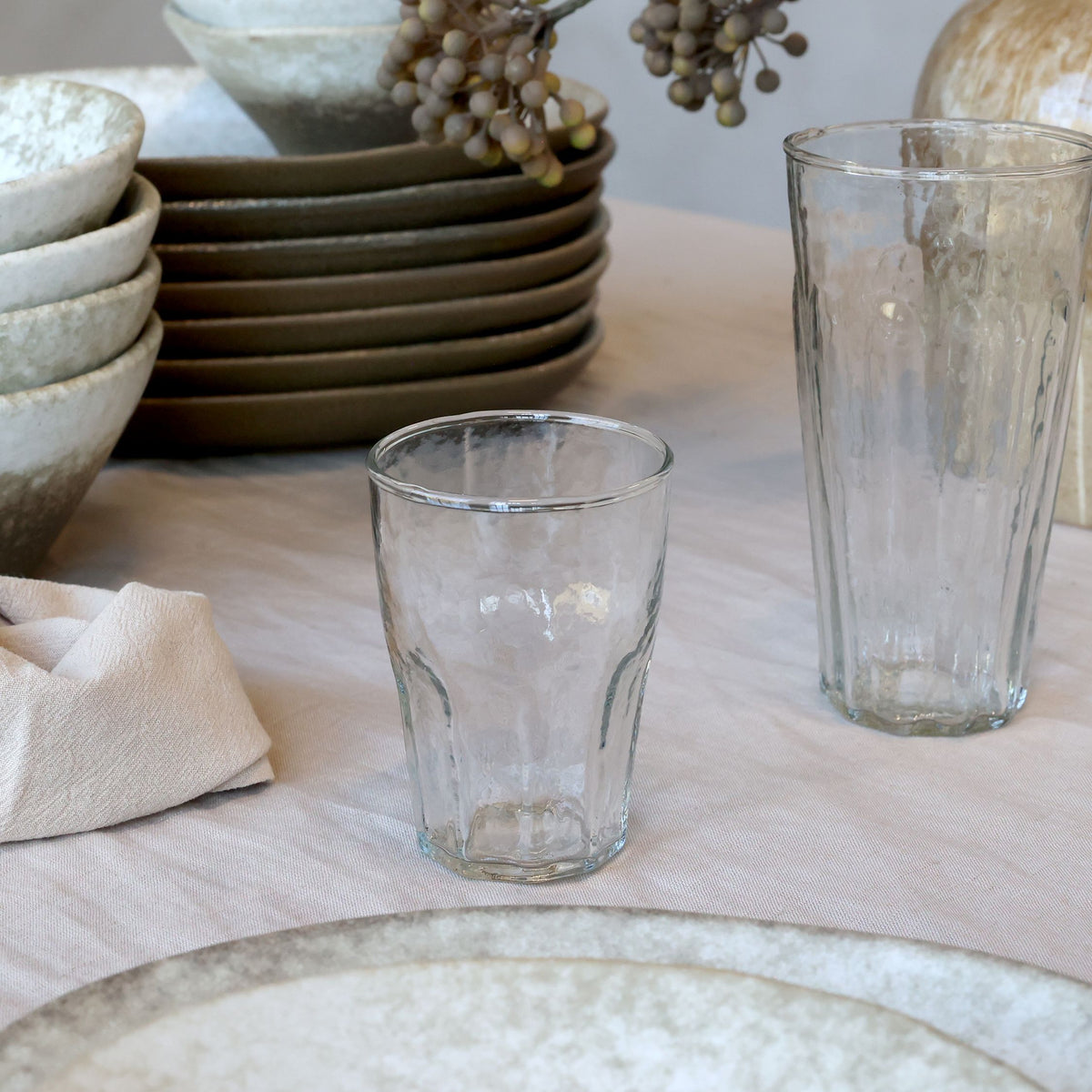 Glas Becher mit Rillen, 10 cm hoch, 200 ml