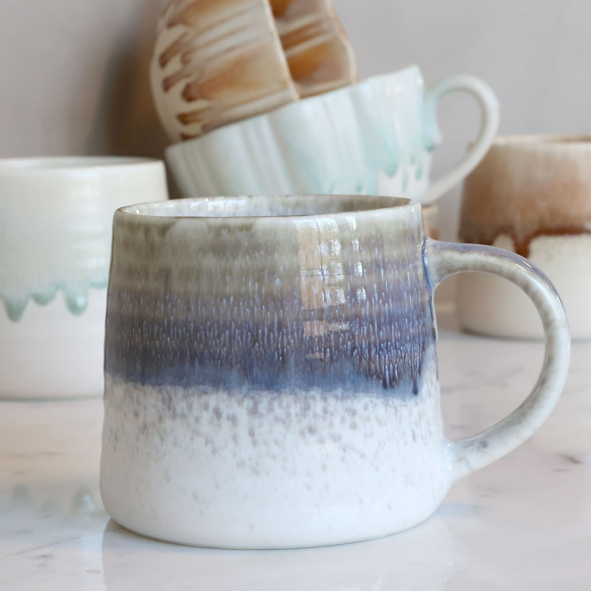 Becher mit Griff in Ocean – New Bone China Porzellan
