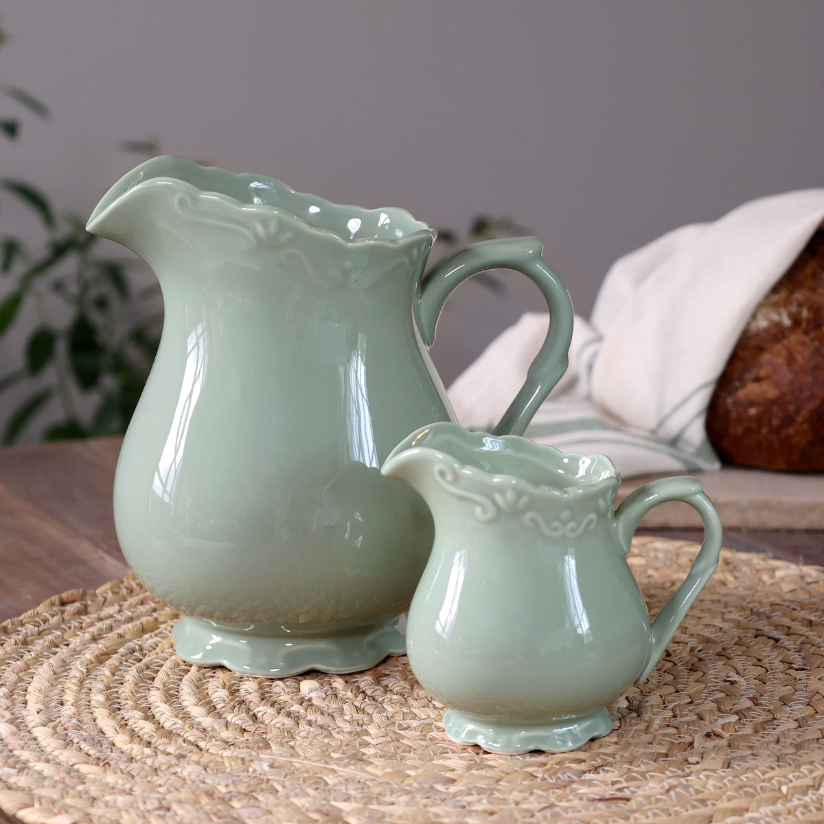 Provence Kanne aus Porzellan, 18 cm hoch, 110 cl
