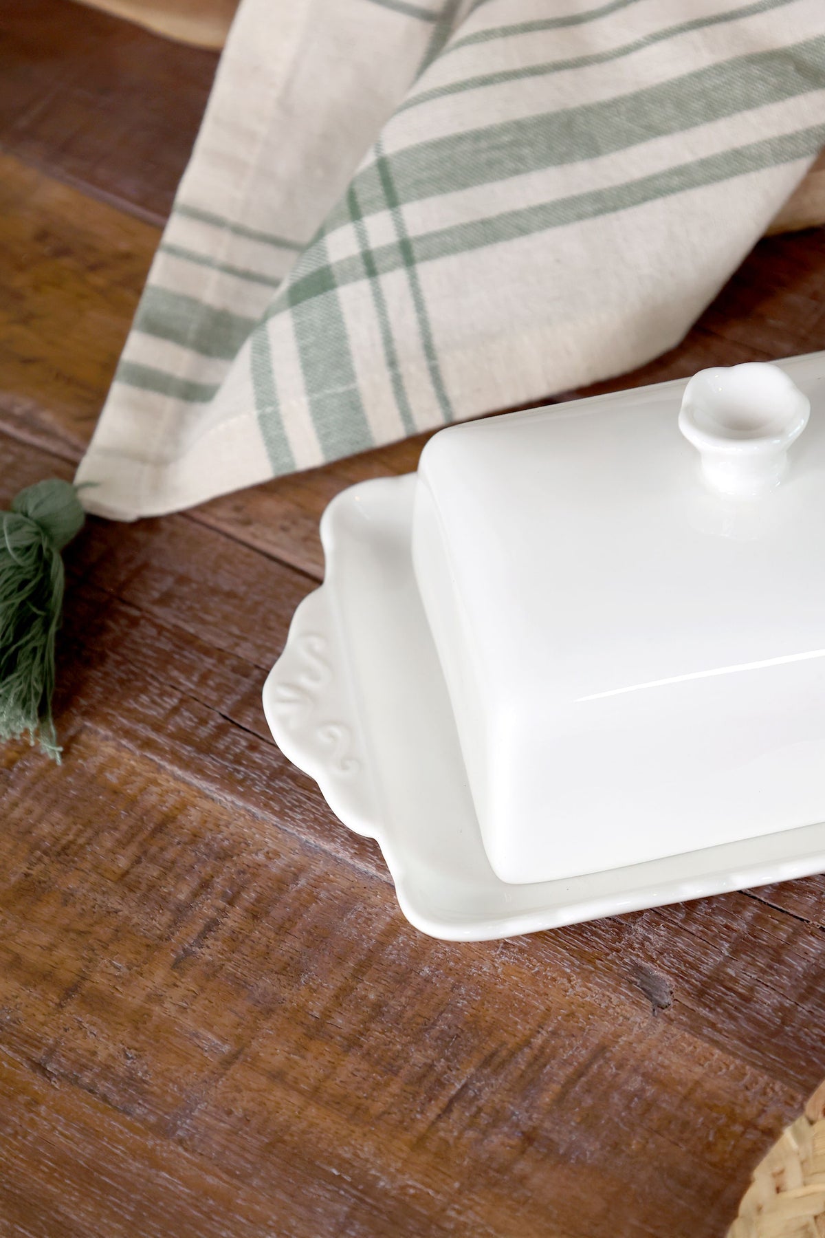 Aufbewahrung Butterdose Provence aus Porzellan, weiß, 20 cm