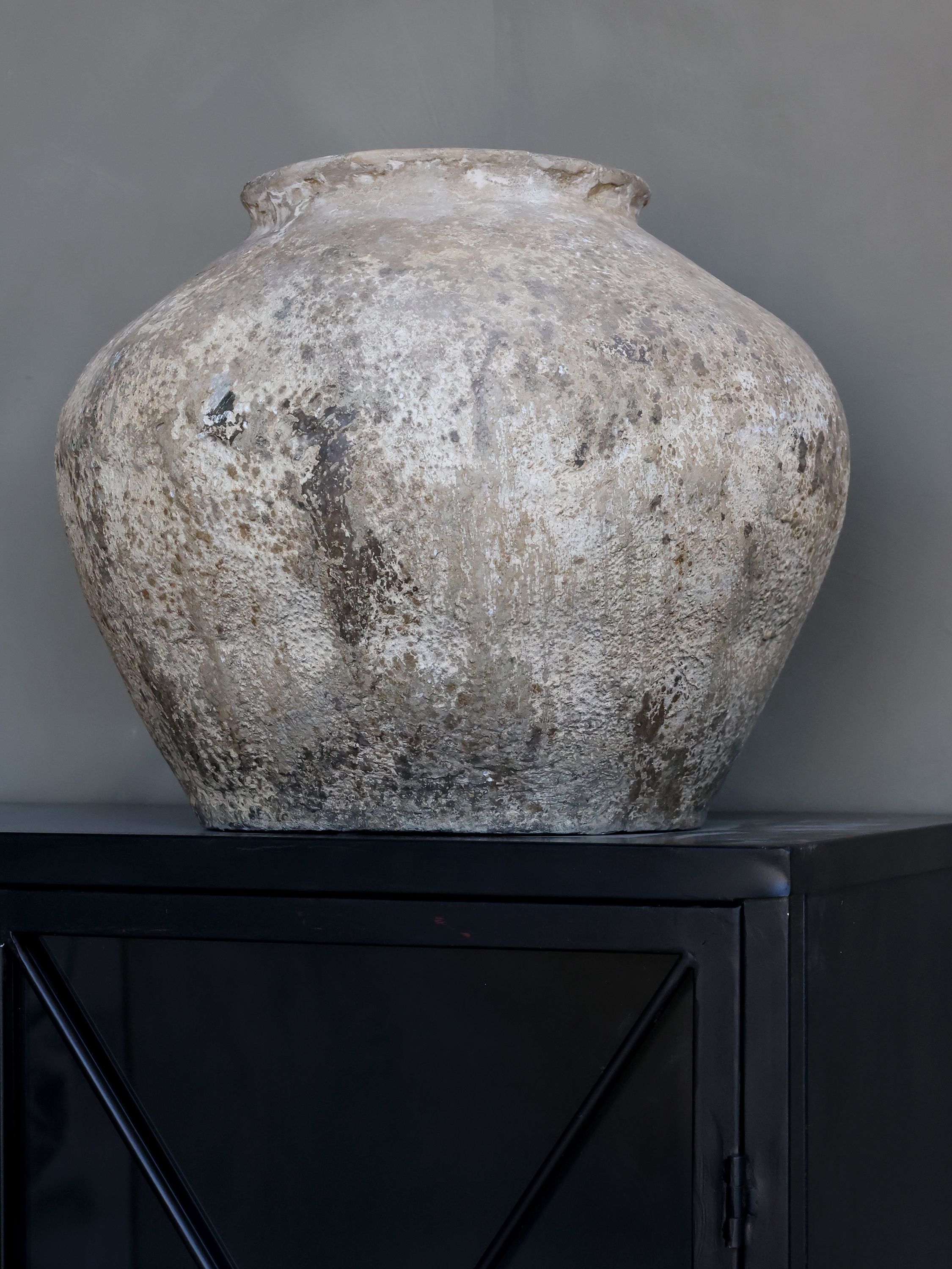 Vase Antique Creme aus Polyresin, 30 cm hoch