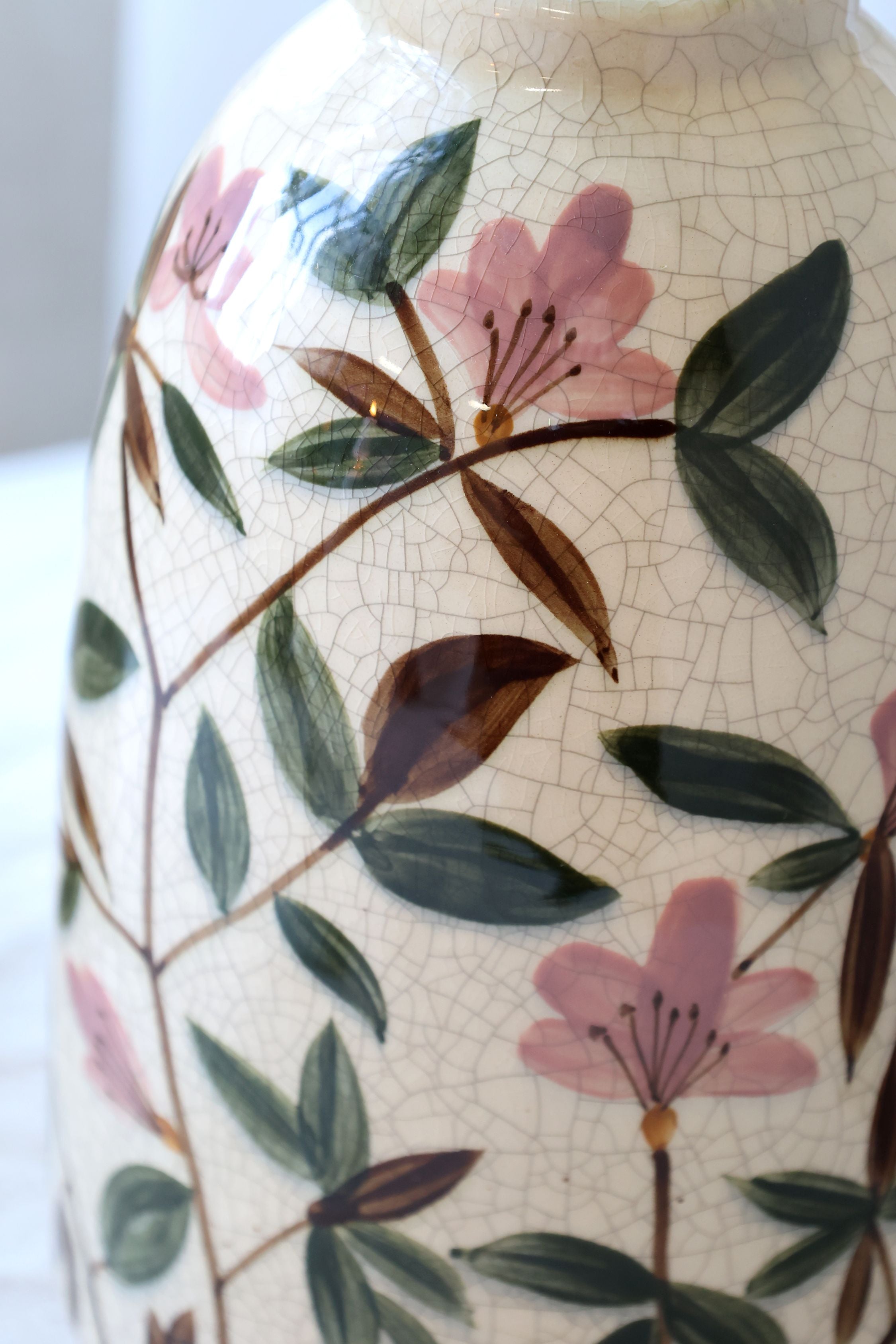 Vase mit Blumenmotiv, Höhe 33 cm, creme