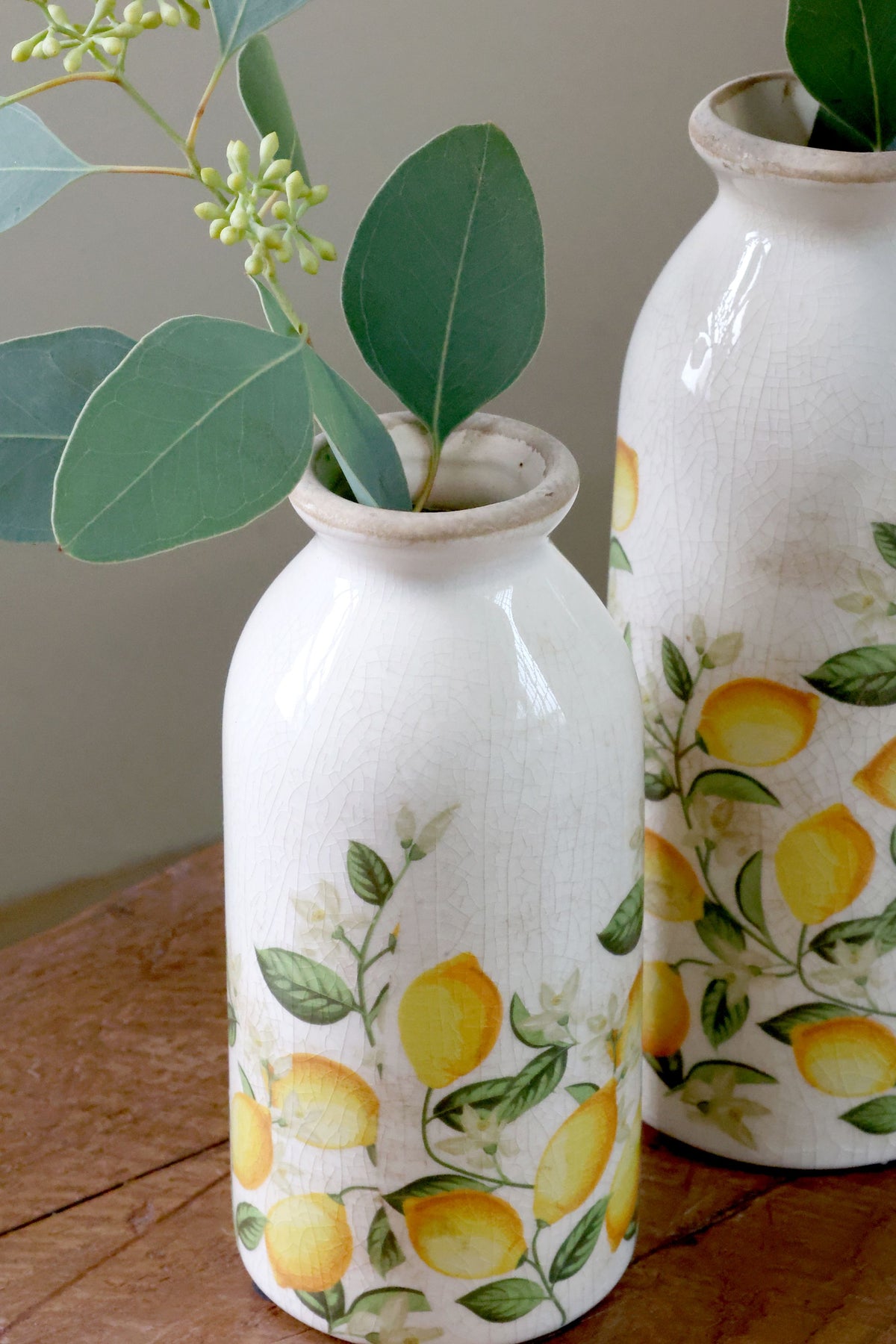 Übertopf für Blumen: Keramik Flasche mit Zitronen, 20 cm