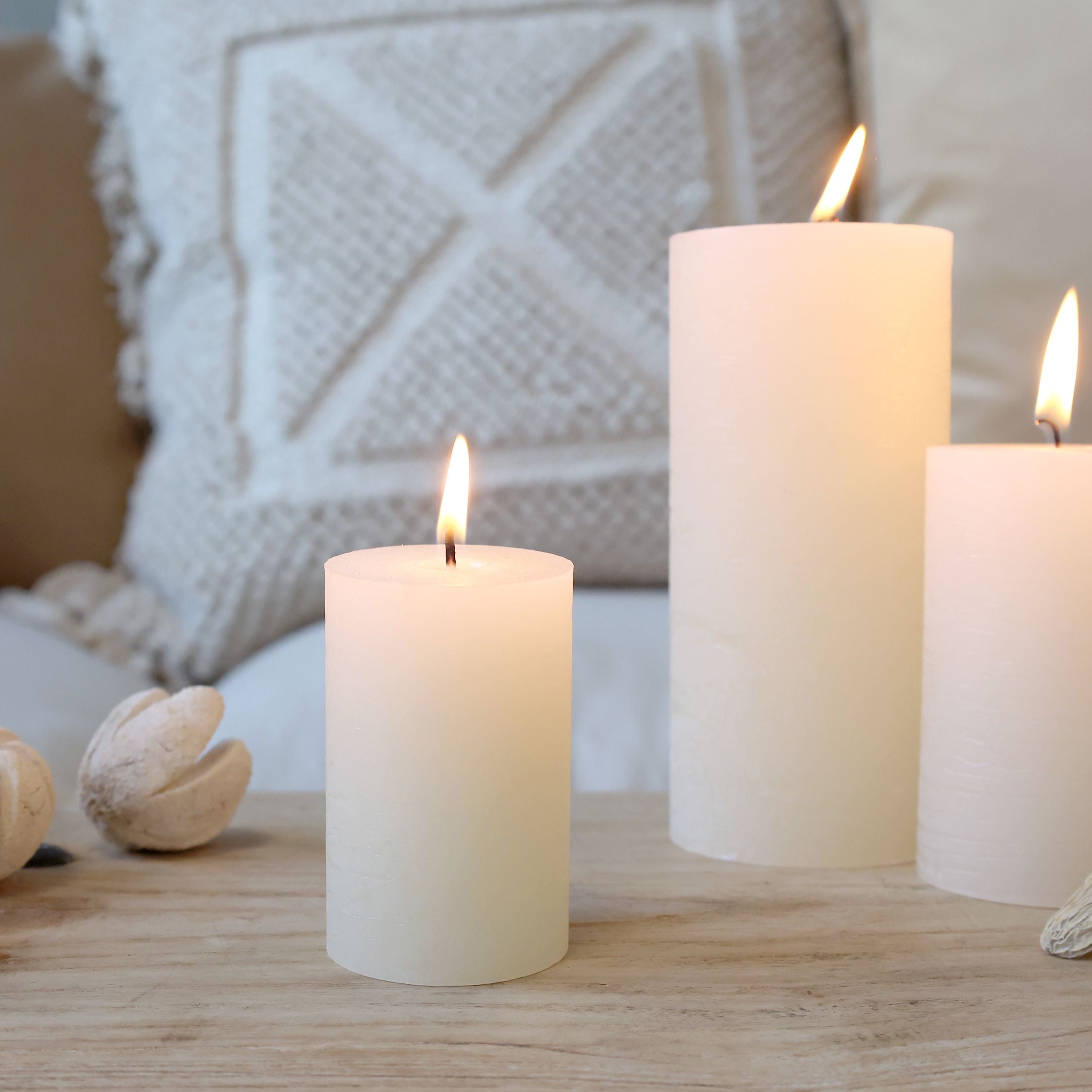 Stumpenkerze Macon in Creme, 8 cm hoch