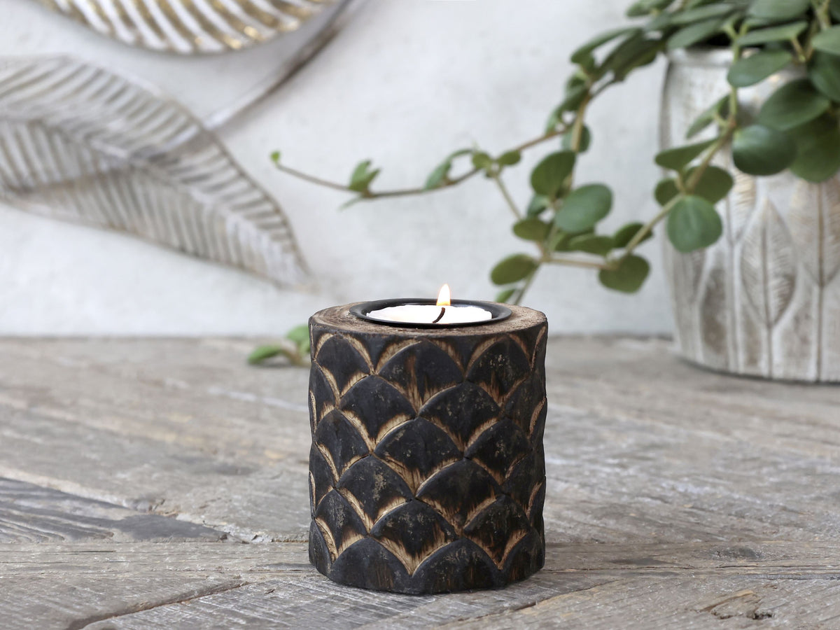 Teelichthalter aus Mangoholz mit Muster, 8 cm hoch
