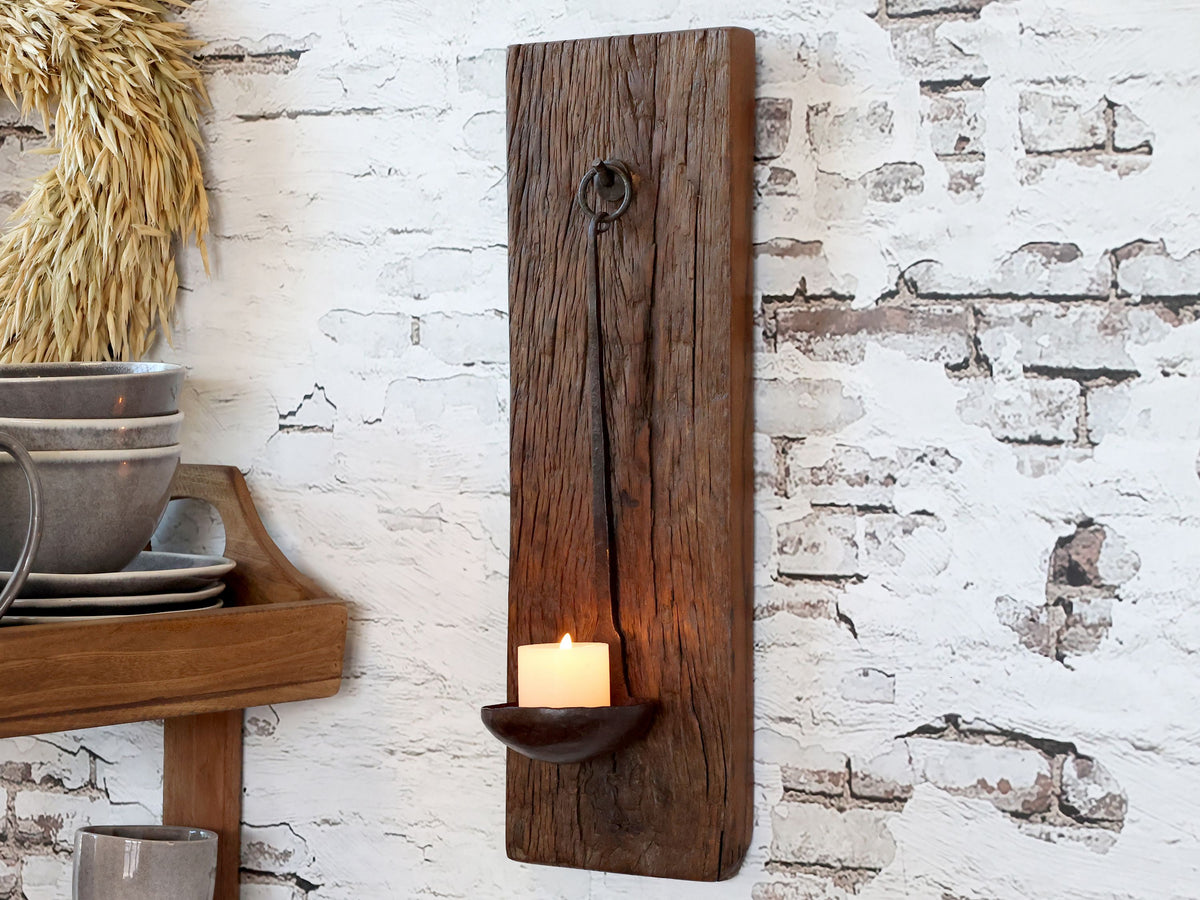Wandkerzenhalter aus Recyclingholz mit Eisen, 46 cm hoch