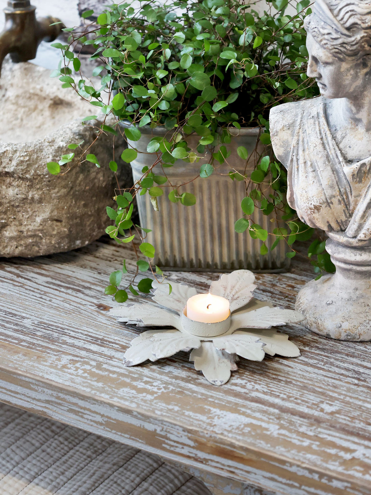 Teelichthalter mit Blumen, Eisen, antik creme, 17 cm