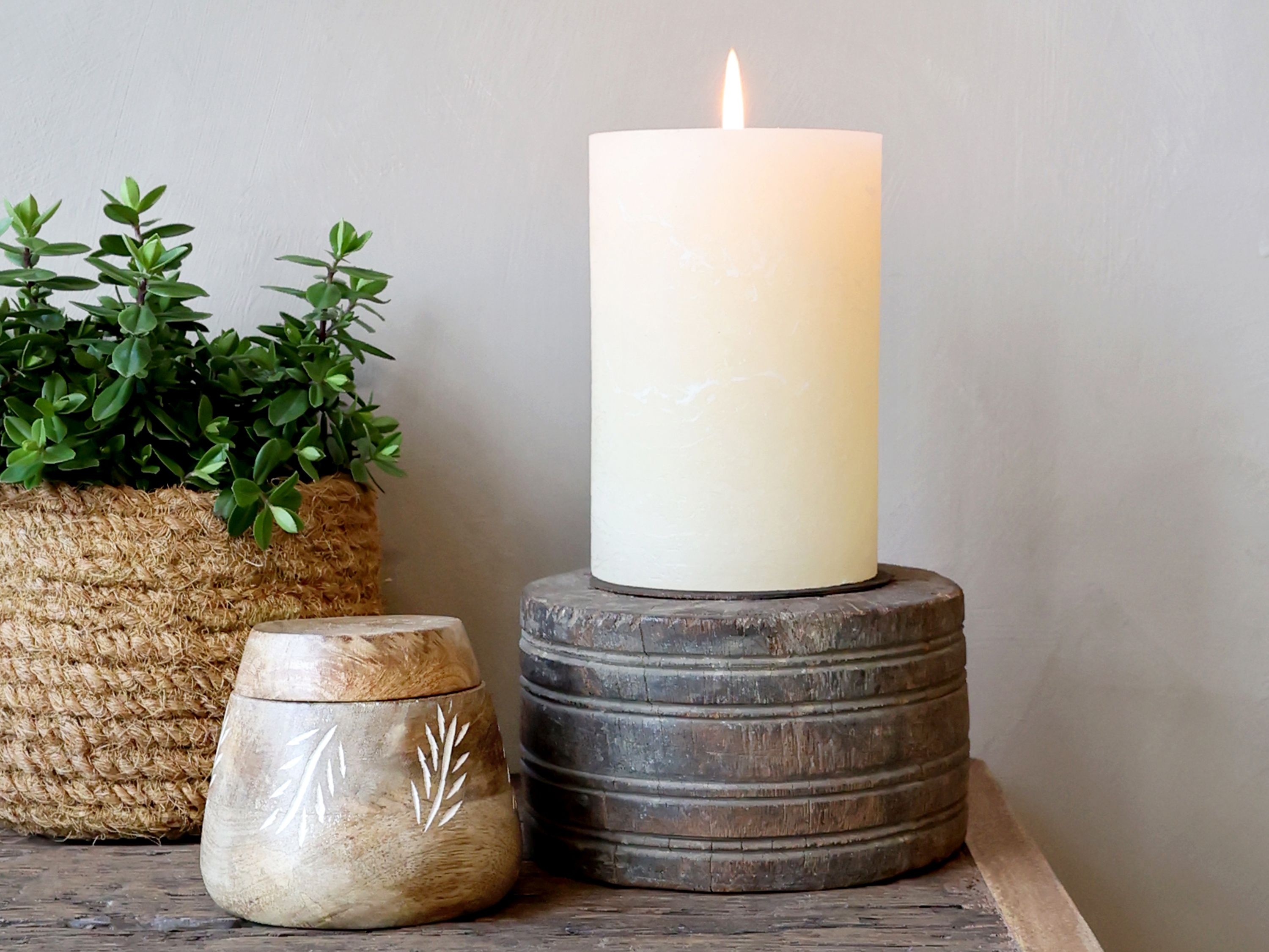 Kerzenständer aus Recyclingholz und Eisen, 19 cm hoch